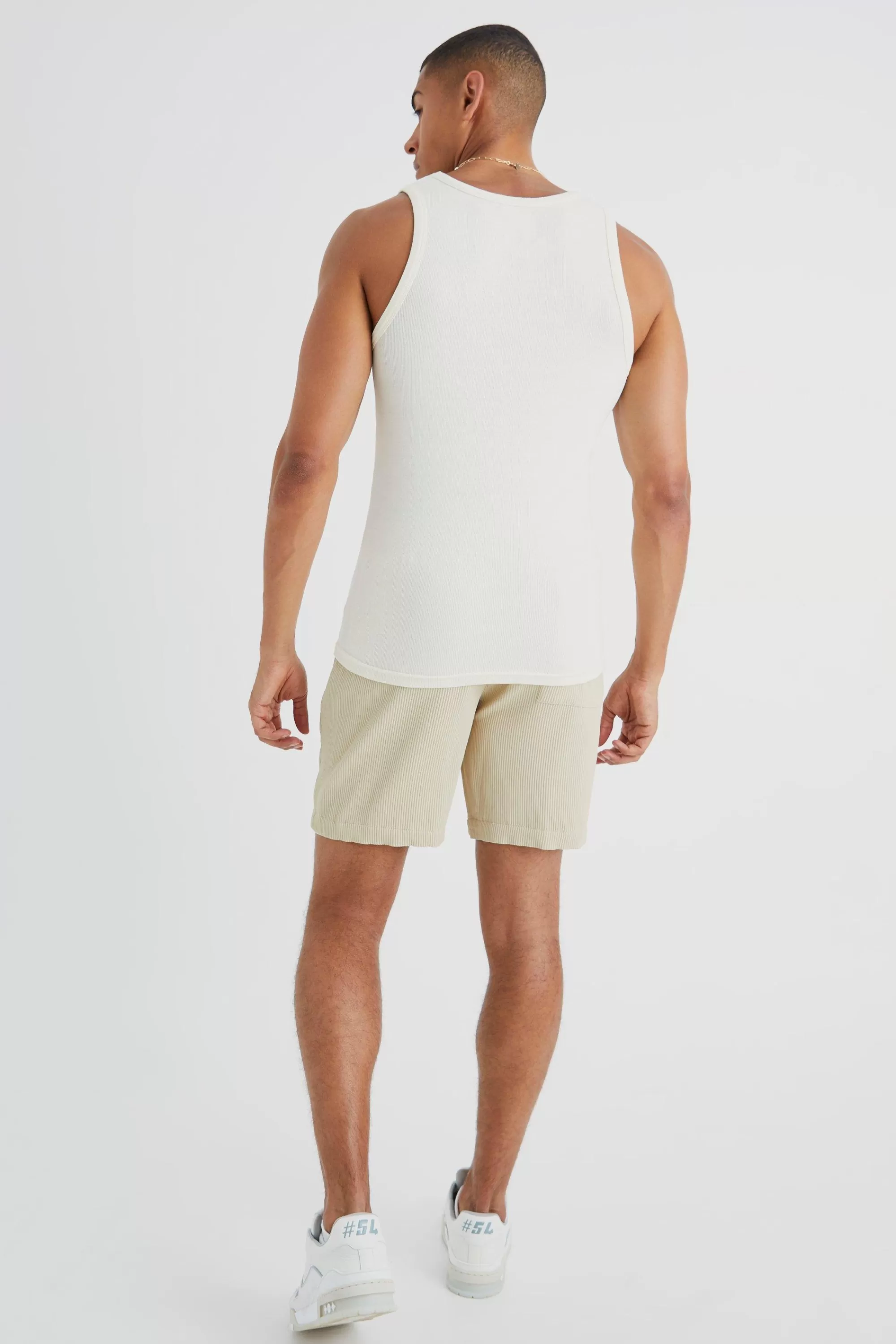 boohooMAN Pleated Mid Length Short | UK