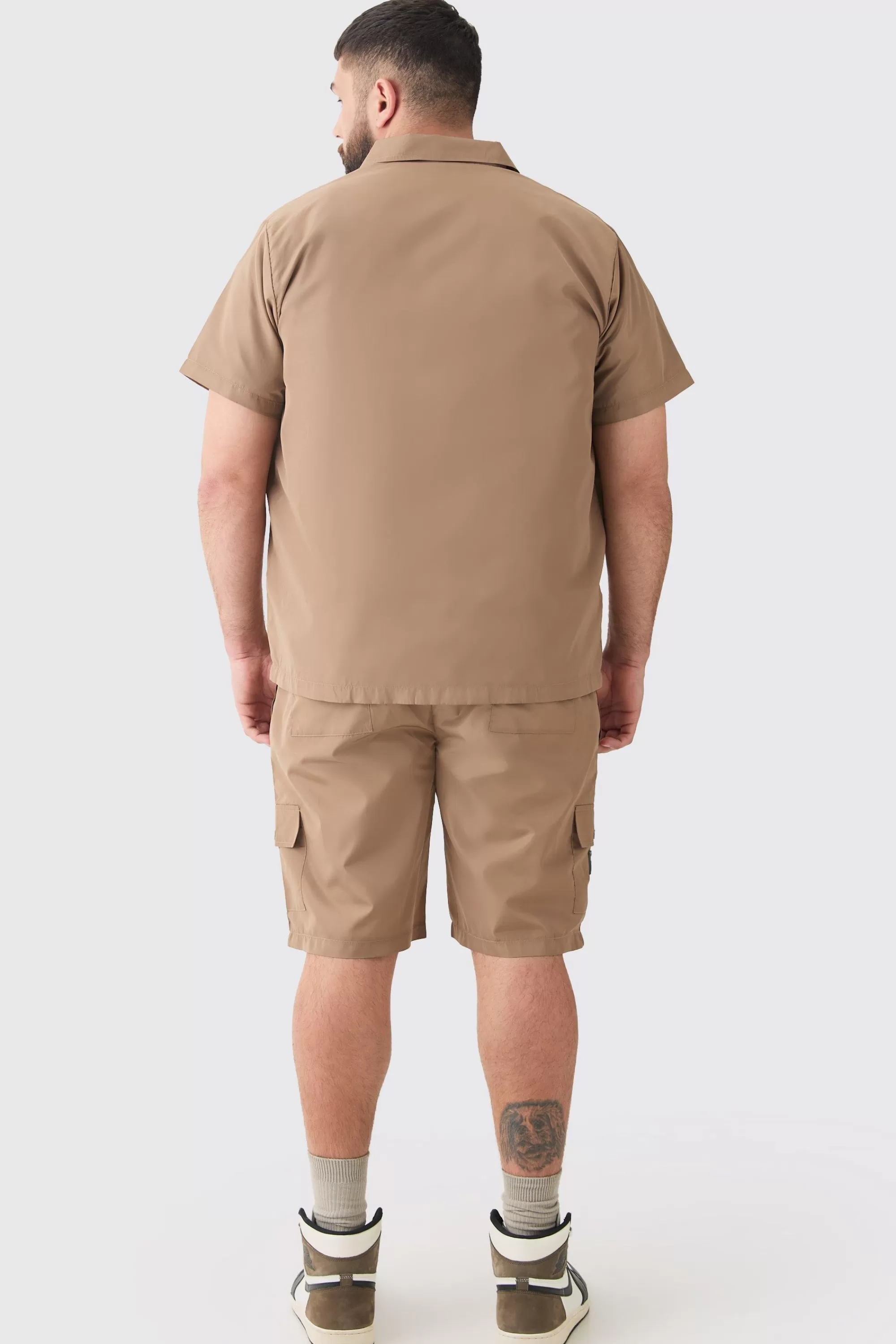 boohooMAN Plus Elasticated Waist Relaxed Nylon Man Cargo Short | UK