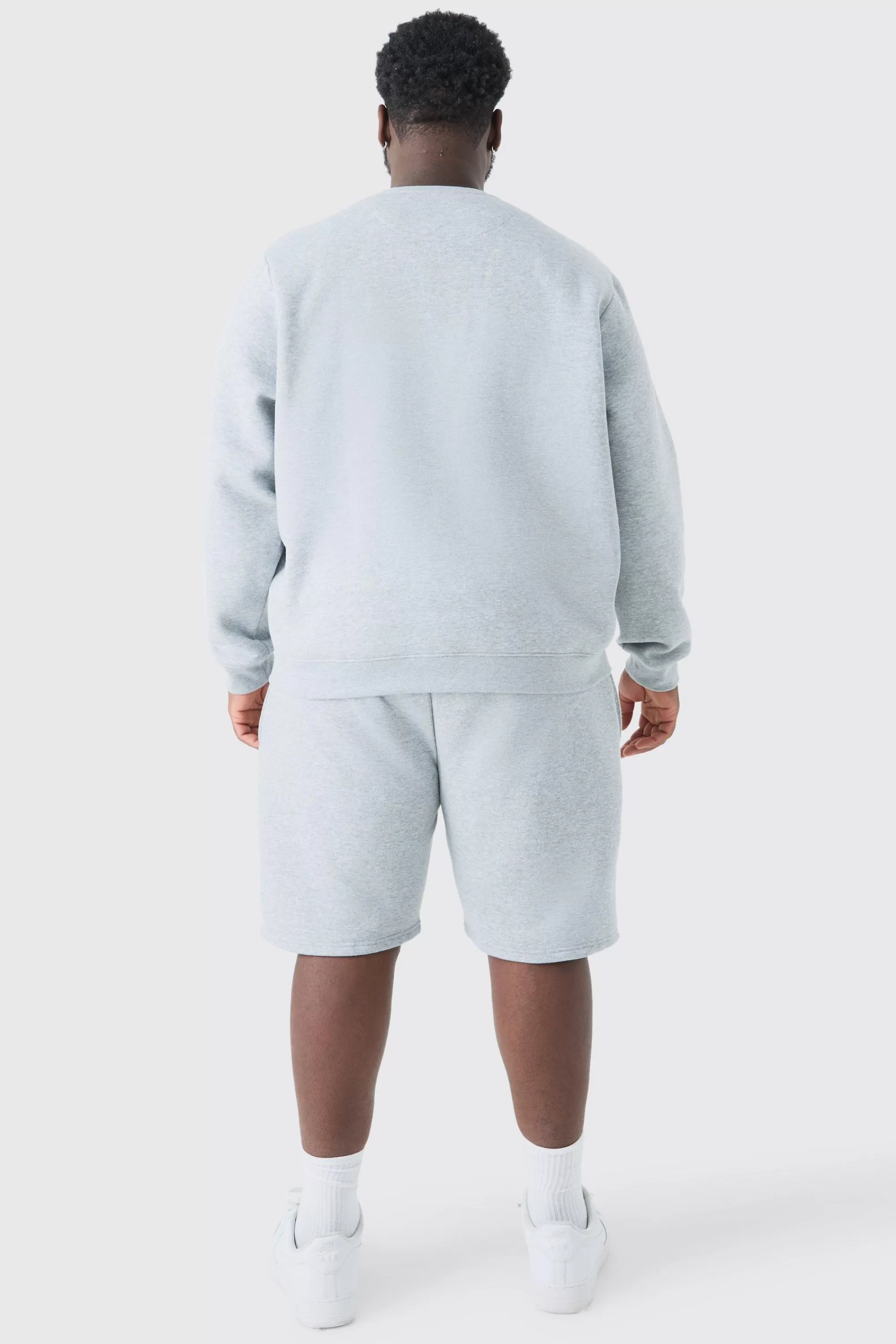 boohooMAN Plus Man Dash Crew Neck Sweatshirt In | UK