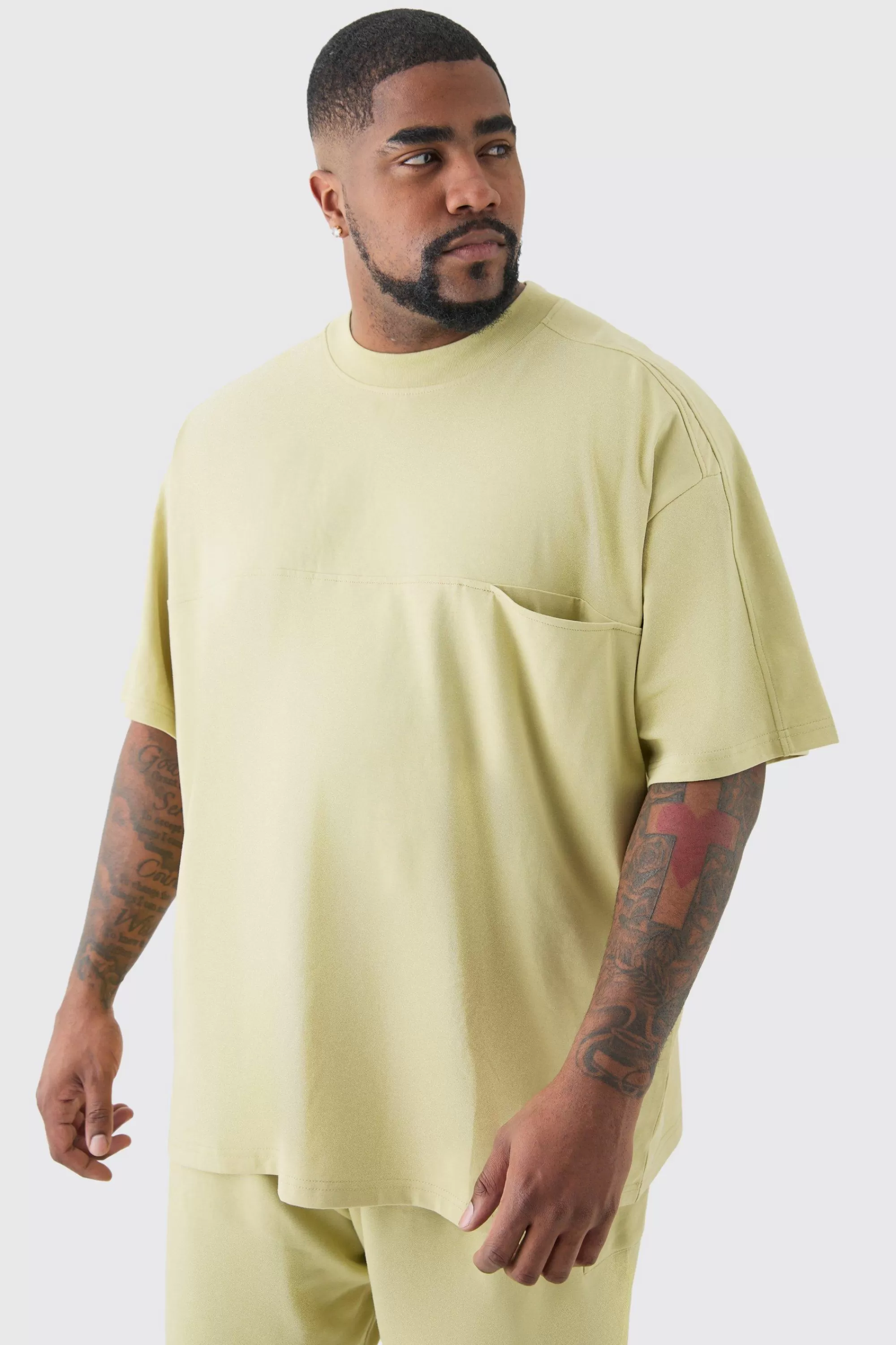 boohooMAN Plus Oversized Extended Neck Panel T-shirt & Cargo Short Set | UK