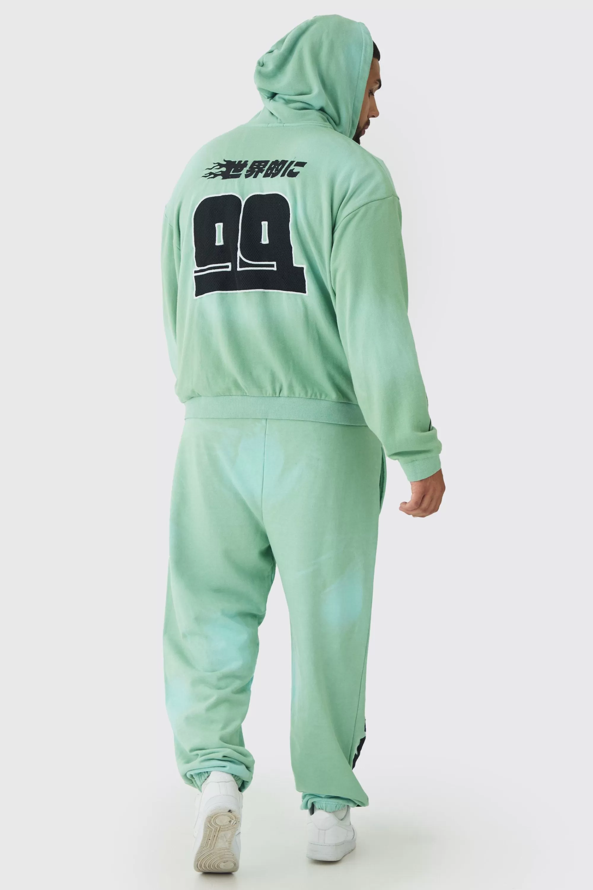 boohooMAN Plus Oversized Heavy Washed Applique Jogger | UK