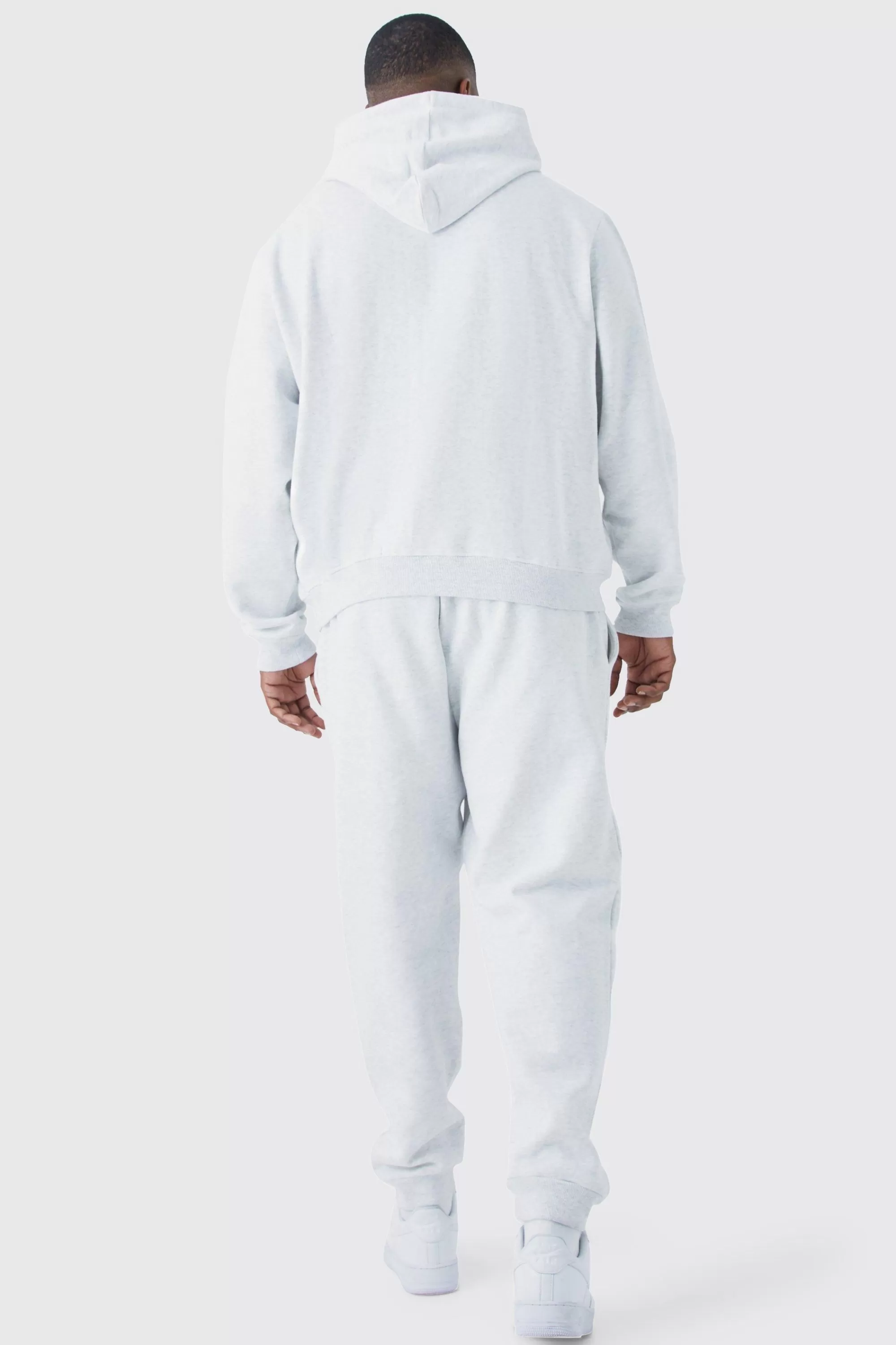 boohooMAN Plus Slim Fit Basic Jogger | UK