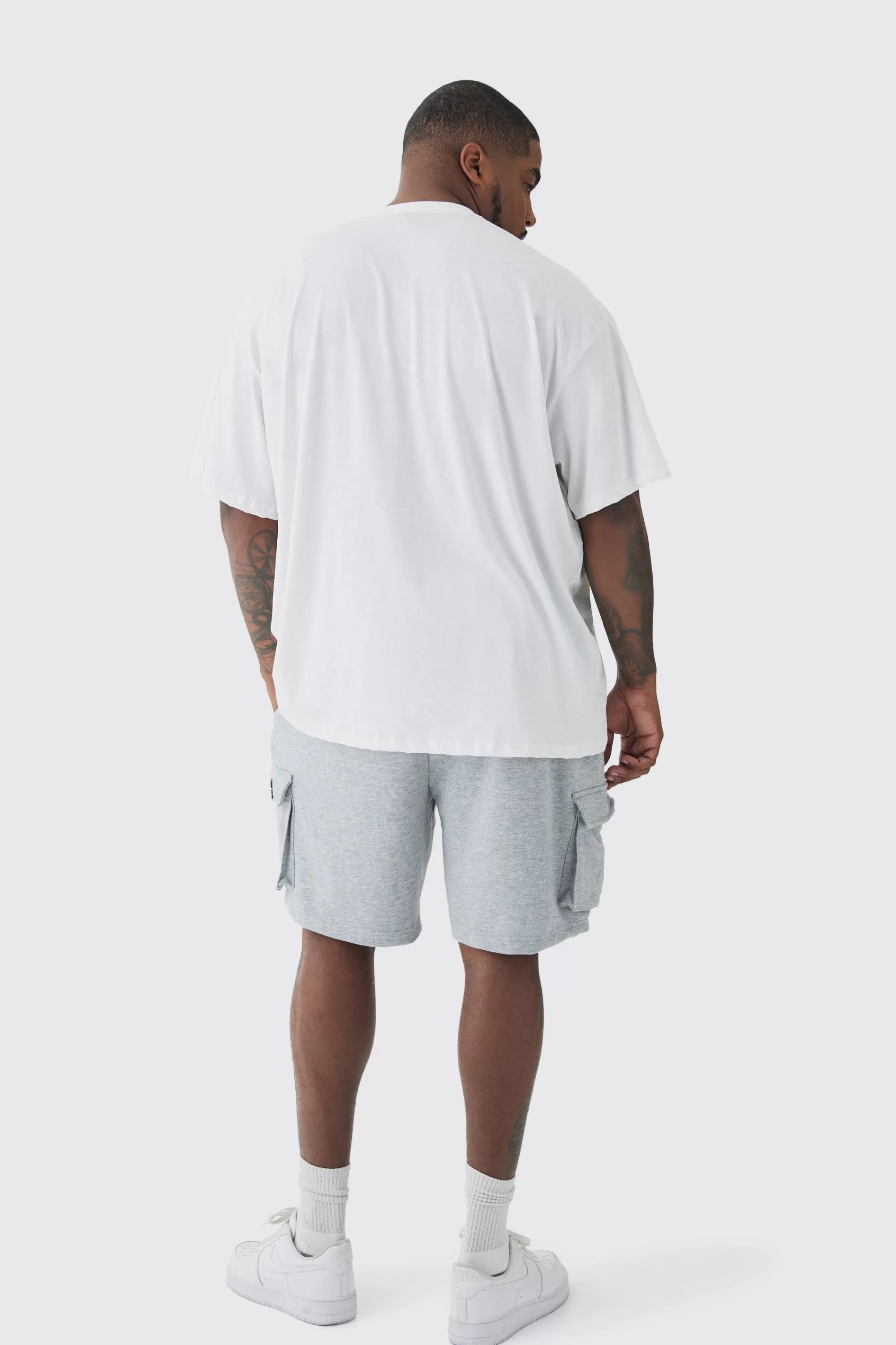 boohooMAN Plus Woven Tab Relaxed Fit Cargo Shorts | UK