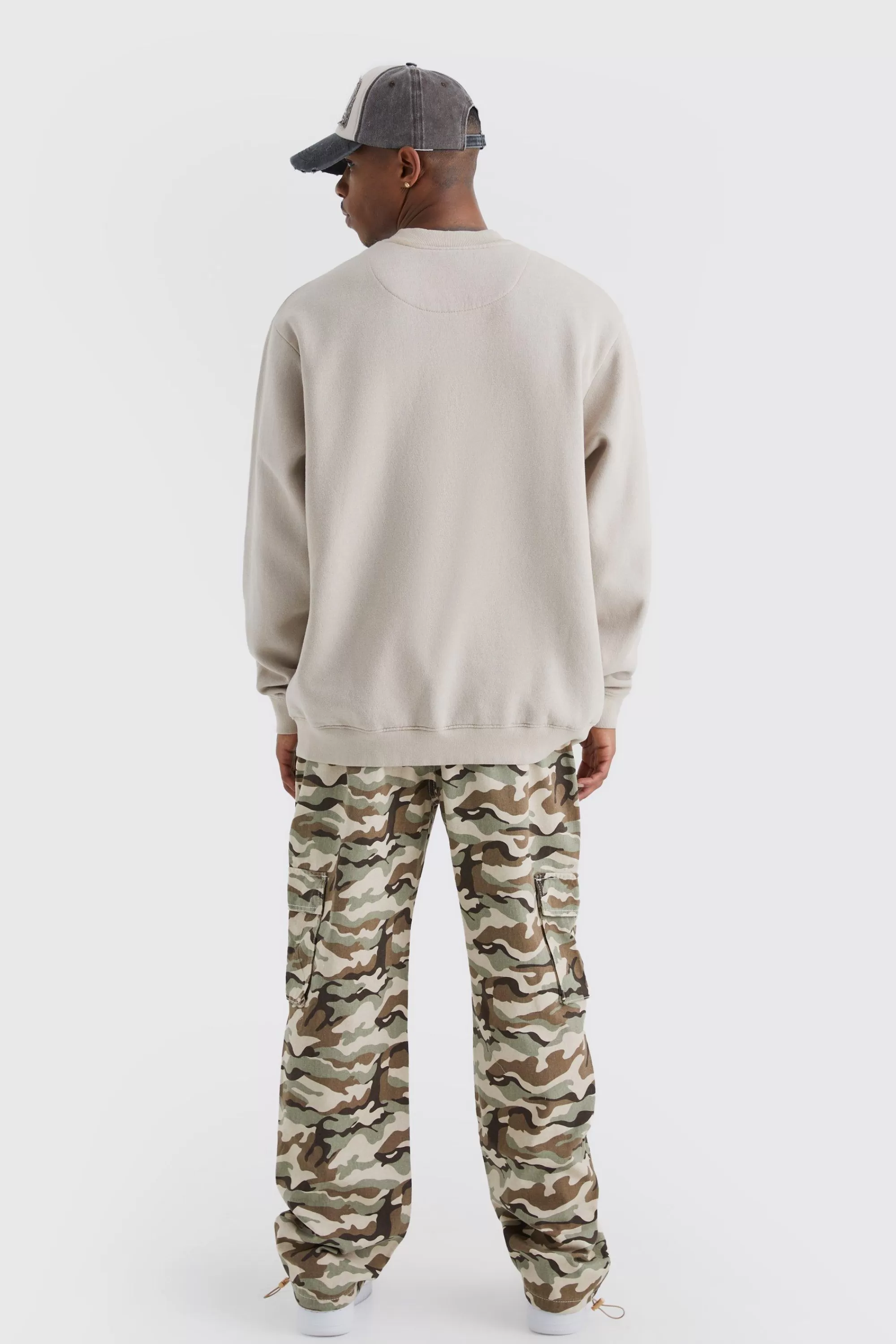 boohooMAN Relaxed Cargo Pocket Camo Trouser | UK