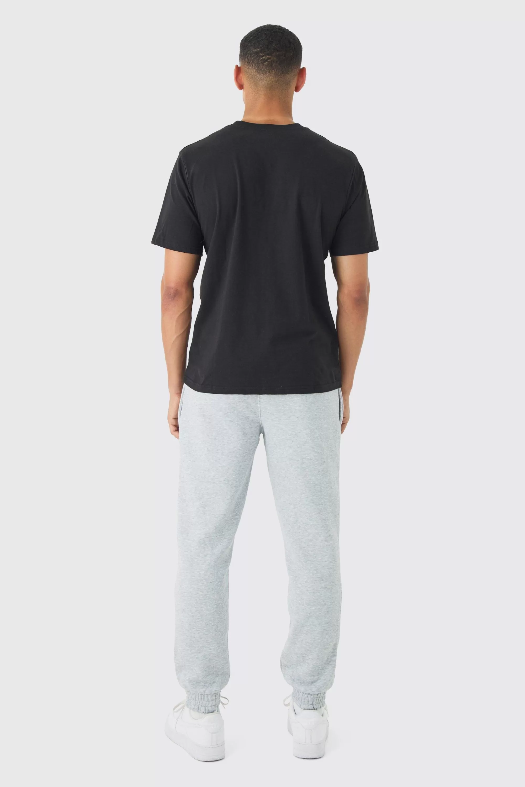 boohooMAN Relaxed Fit Basic Jogger | UK