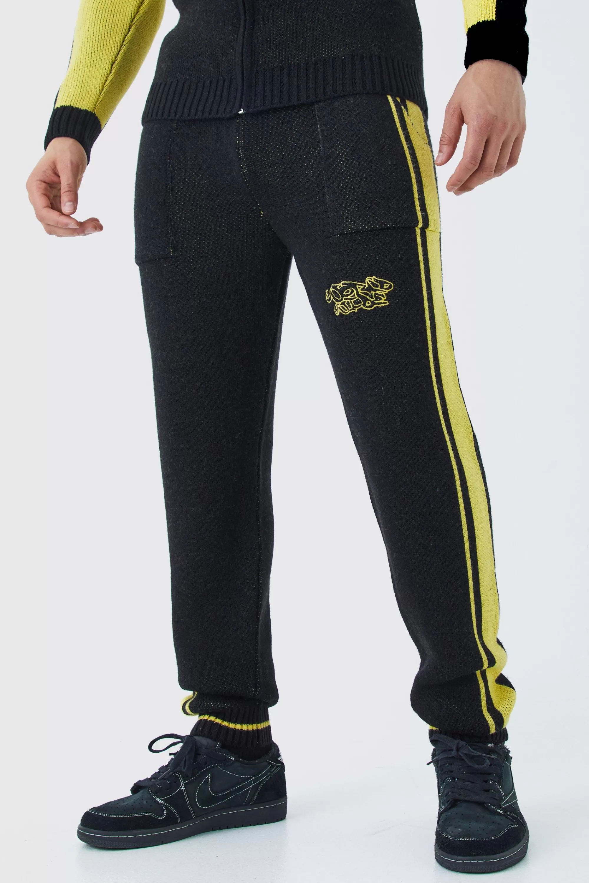 boohooMAN Relaxed Fit Pannel Knitted Jogger With Cuff | UK
