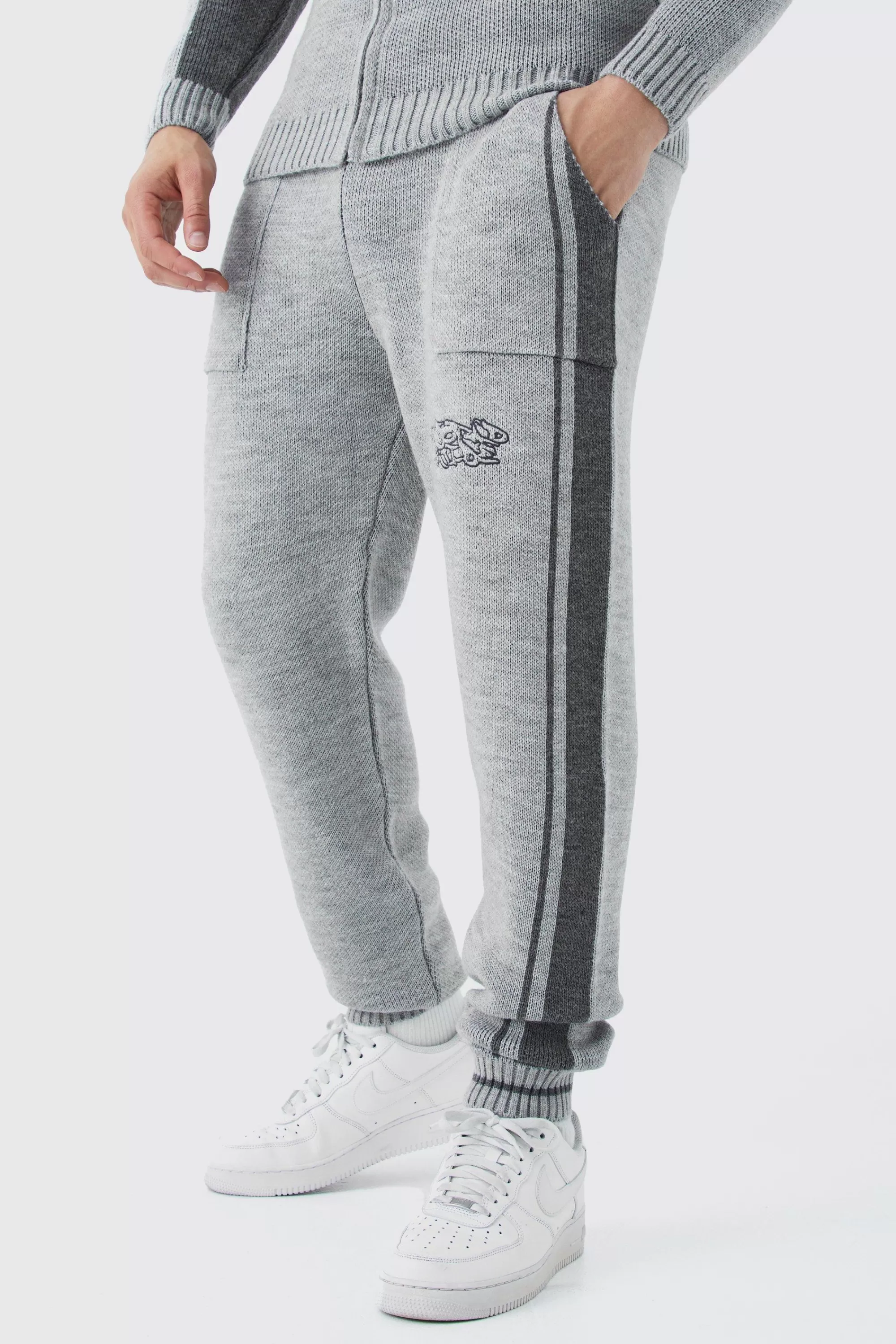 boohooMAN Relaxed Fit Pannel Knitted Jogger With Cuff | UK