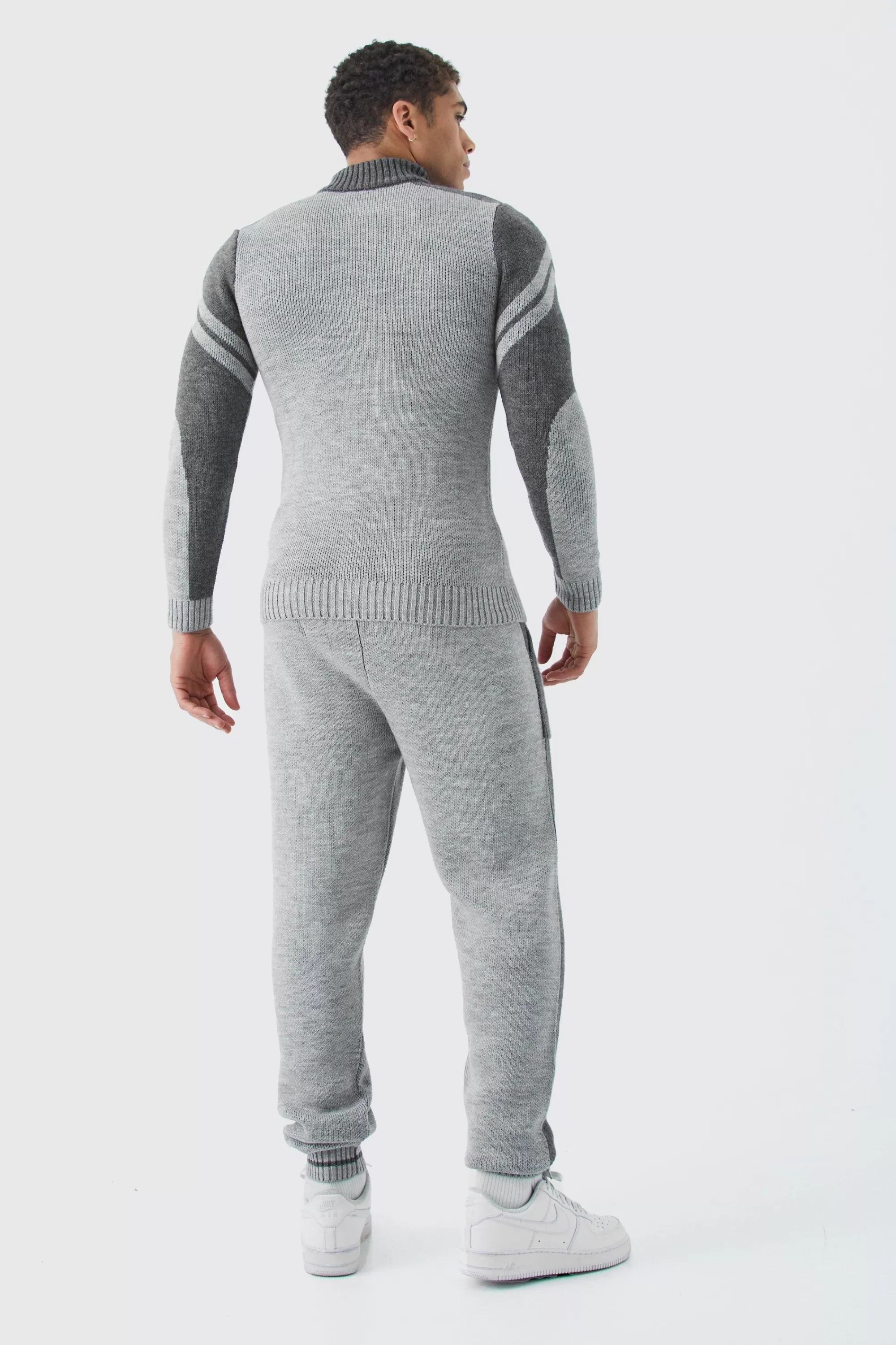 boohooMAN Relaxed Fit Pannel Knitted Jogger With Cuff | UK