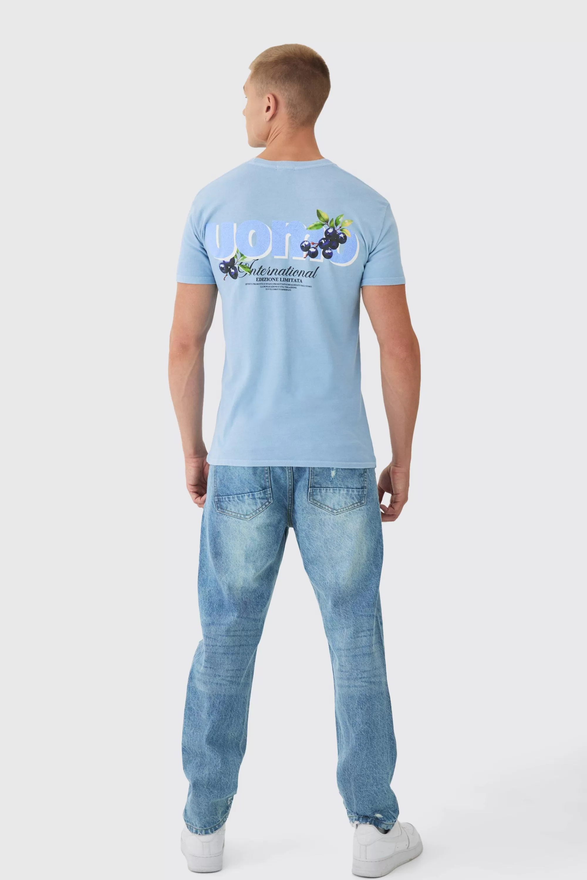 boohooMAN Relaxed Fit Ripped Knee Jeans | UK