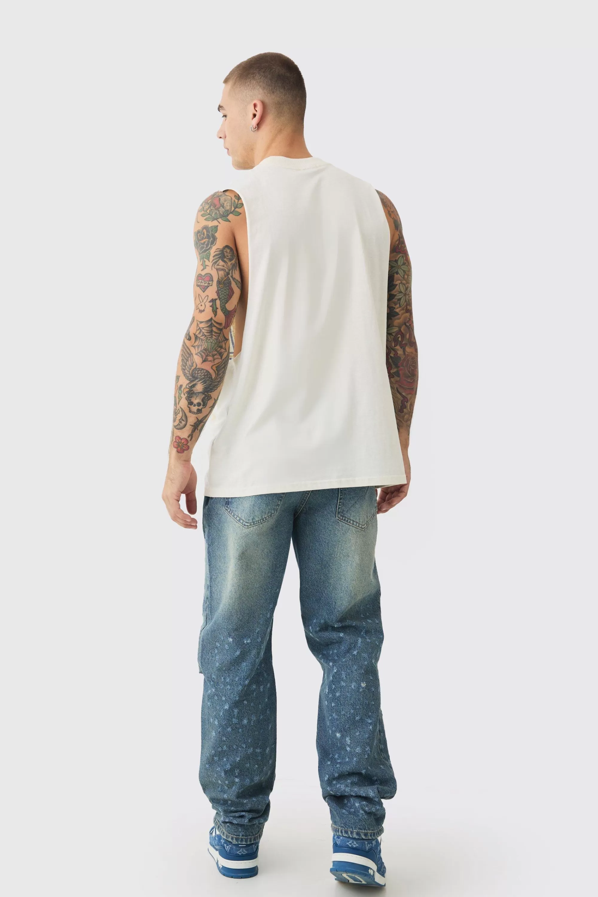 boohooMAN Relaxed Rigid Distressed Knee Slit Jeans | UK