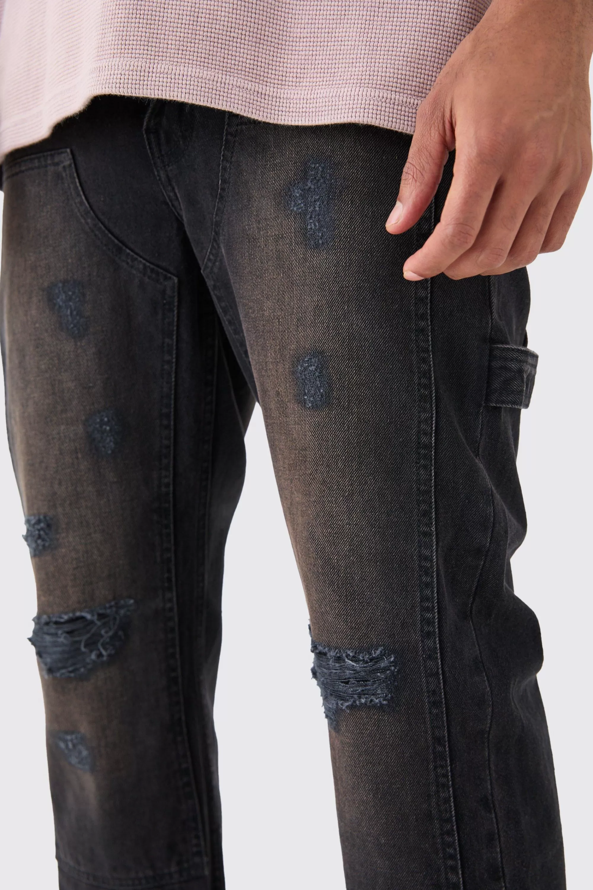 boohooMAN Relaxed Rigid Ripped Knee Carpenter Jeans In Washed | UK