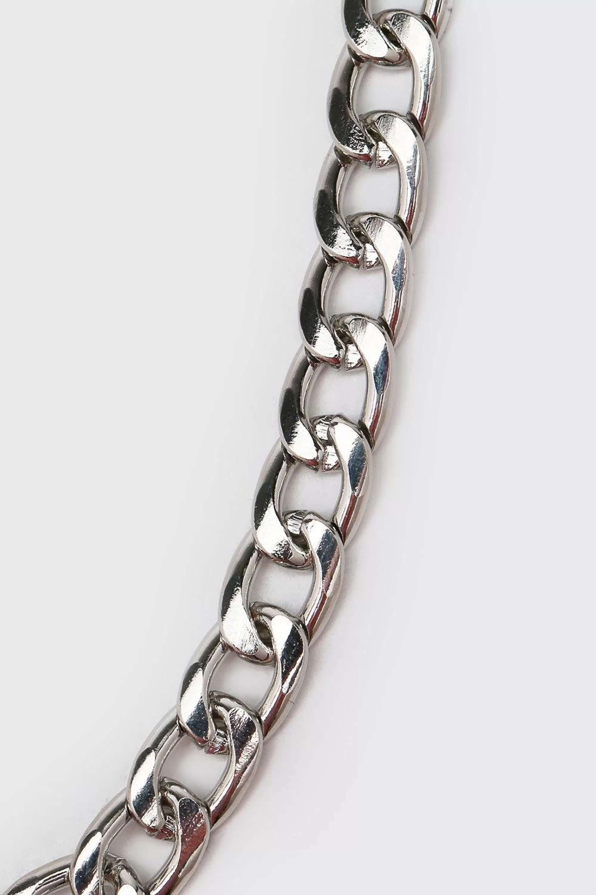 boohooMAN Short Length Plain Chain Necklace | UK