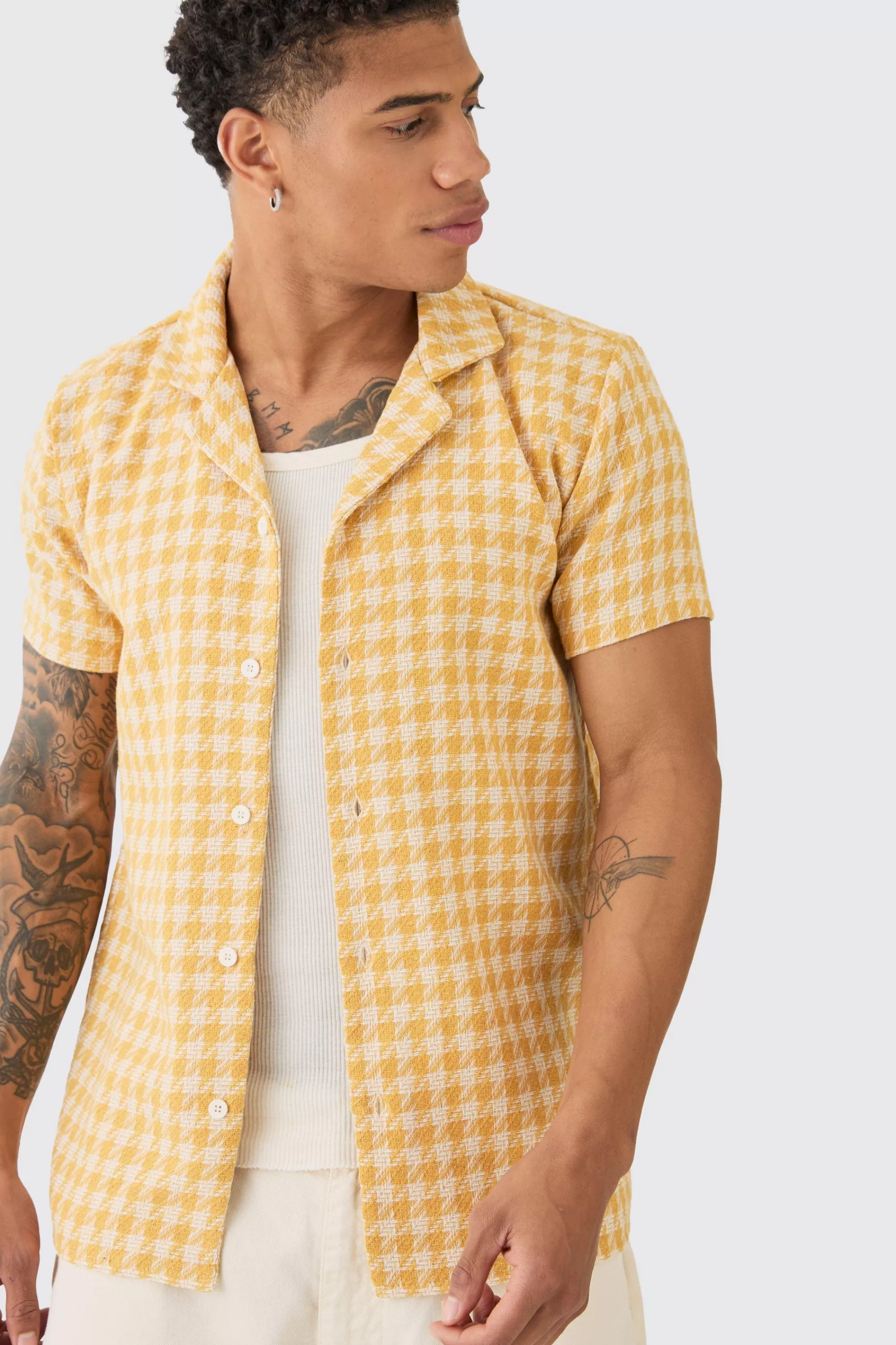 boohooMAN Short Sleeve Linen Look Houndstooth Shirt | UK