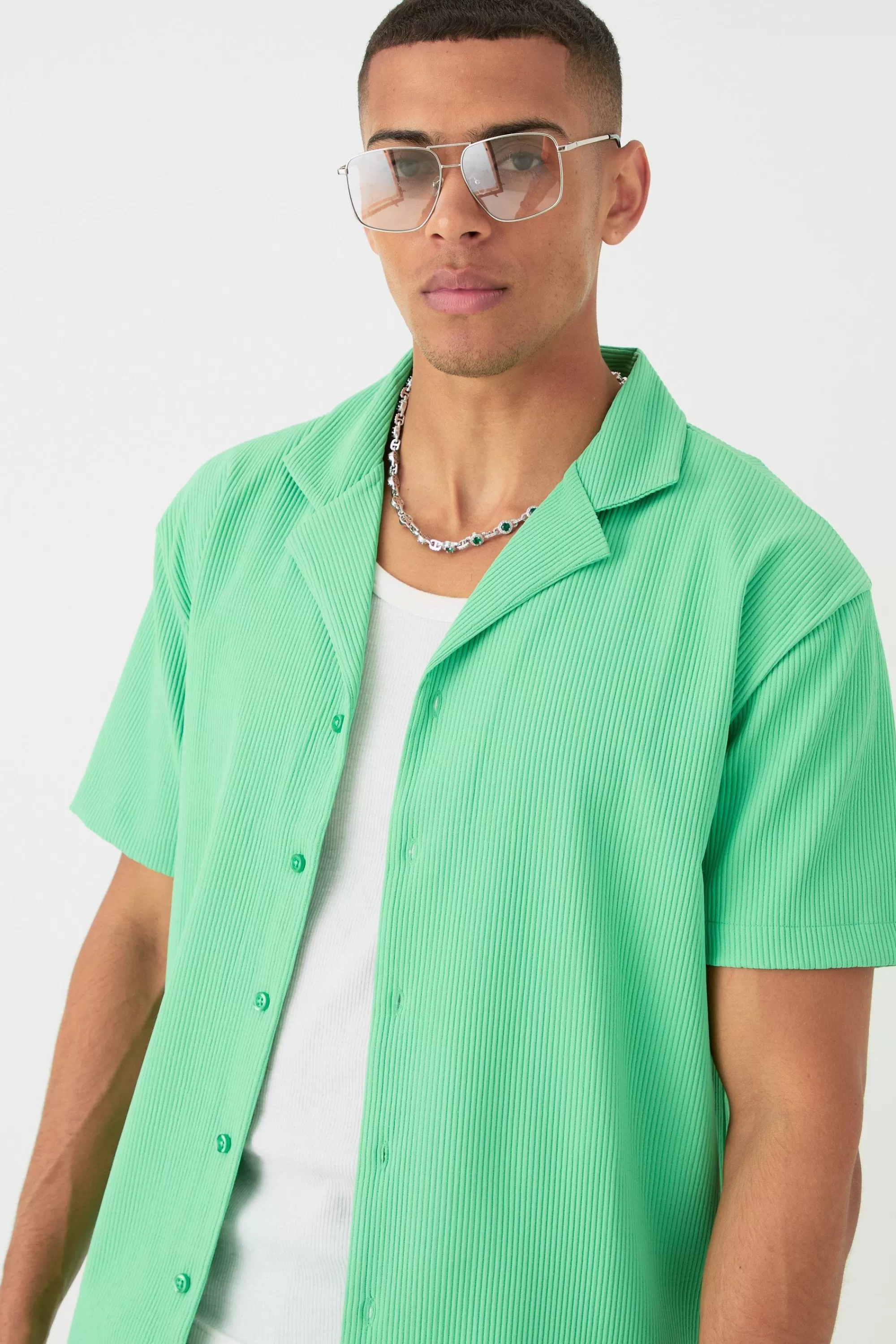 boohooMAN Short Sleeve Oversized Lightweight Pleat Shirt & Short Set | UK