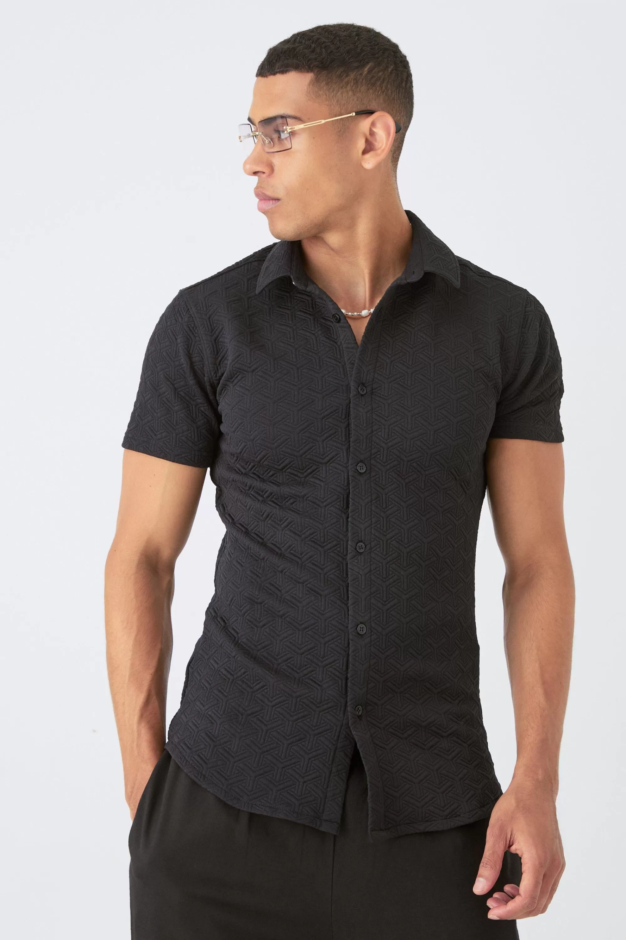 boohooMAN Short Sleeve Triangle Geo Muscle Fit Shirt | UK