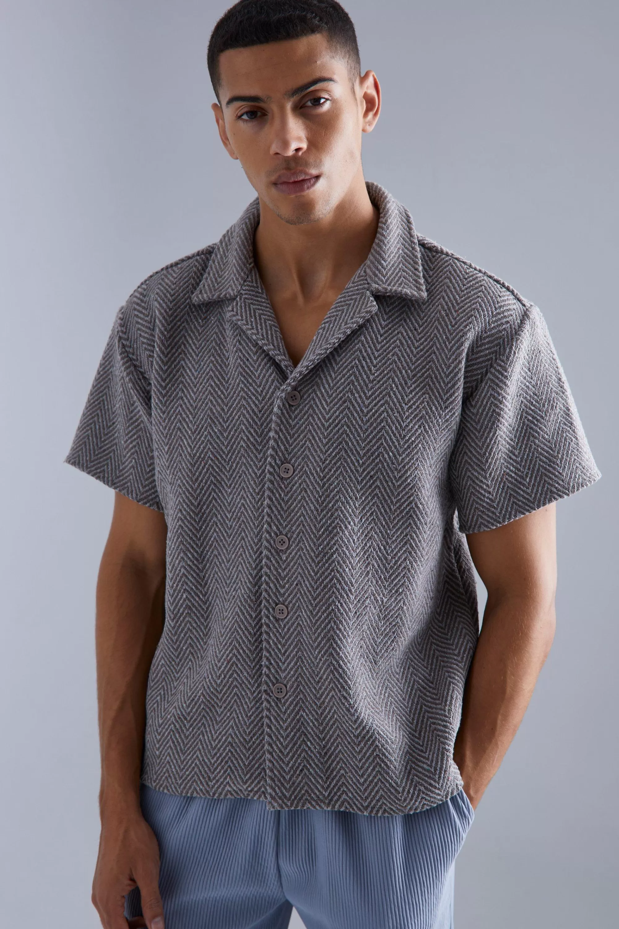 boohooMAN Short Sleeve Zig Zag Contrast Boxy Shirt | UK