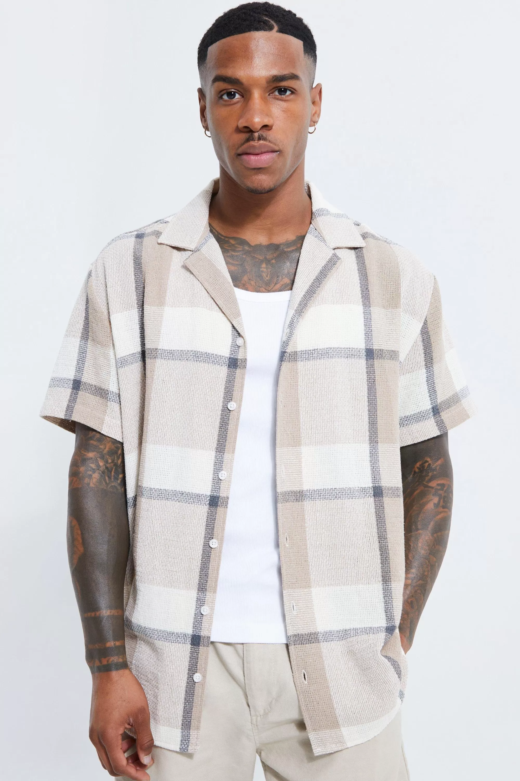 boohooMAN Short Sleeved Oversized Check Linen Shirt | UK