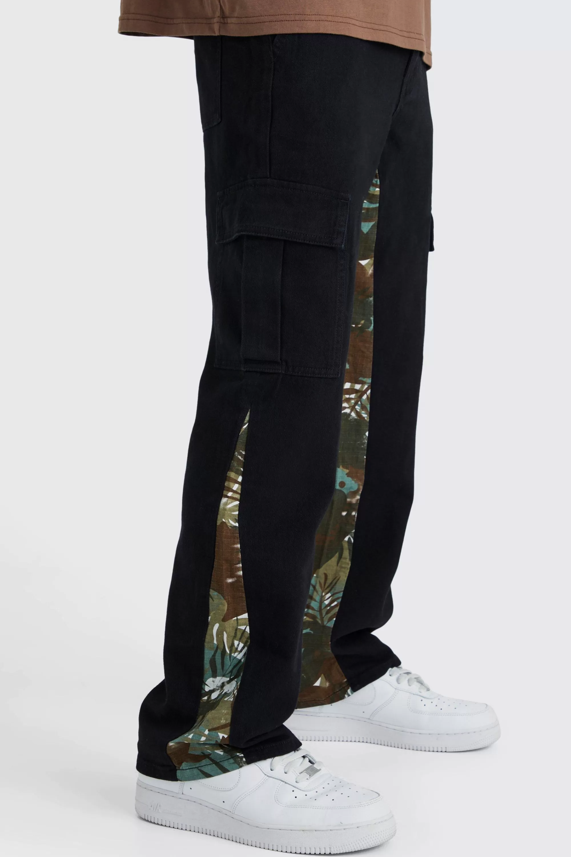 boohooMAN Straight Leg Camo Gusset Cargo Trouser | UK