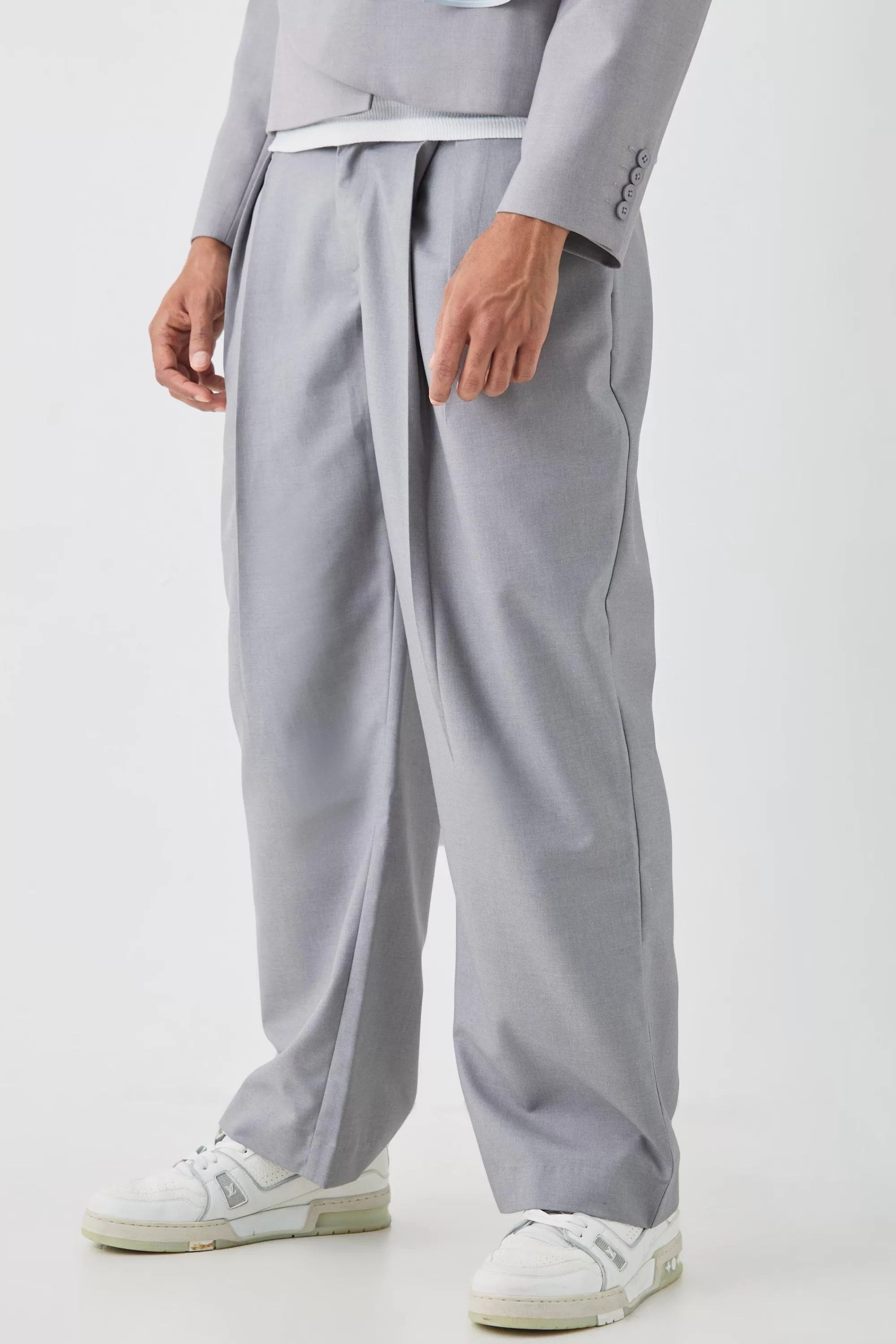 boohooMAN Tailored Fixed Waist Wide Leg Pleated Trouser In | UK