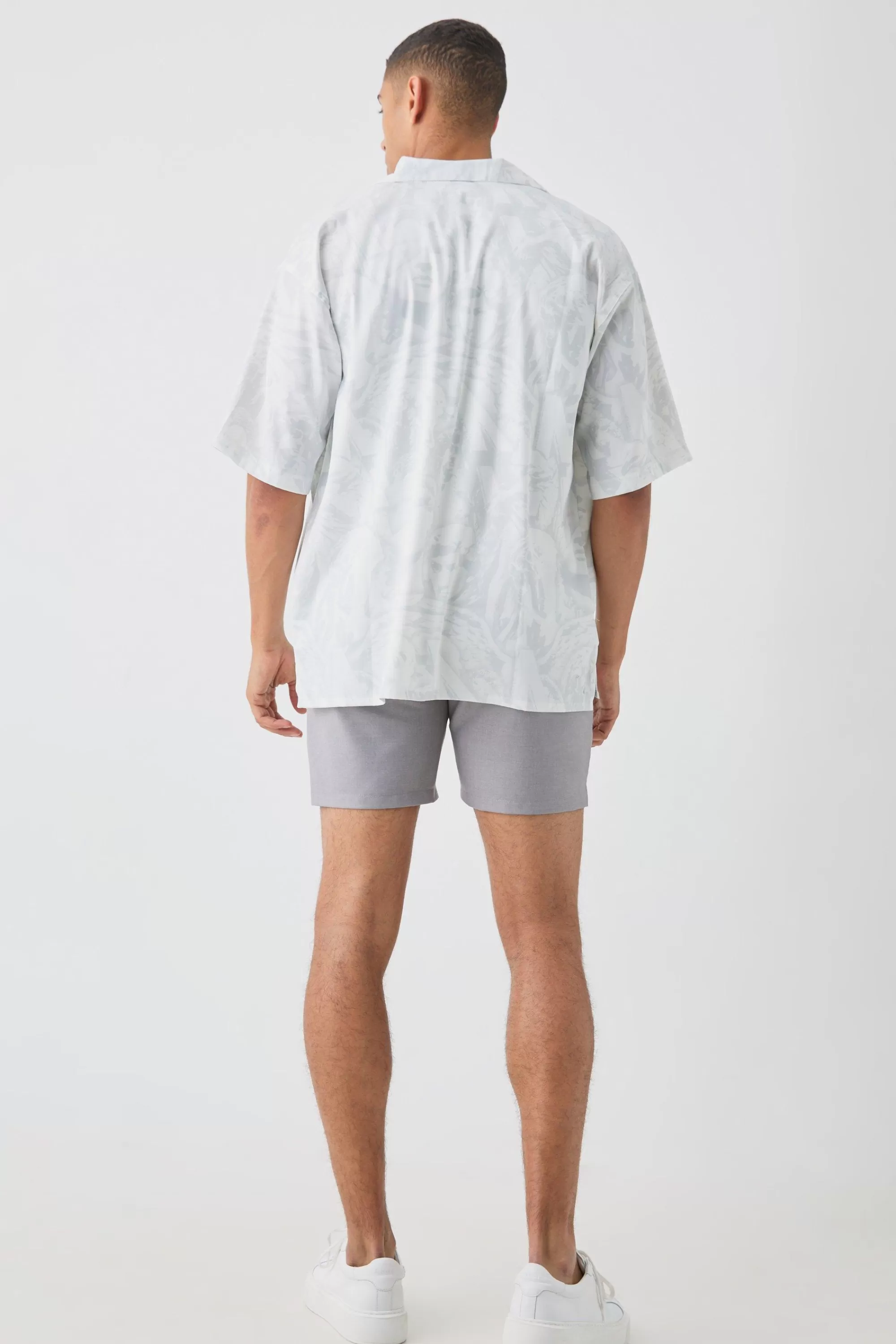 boohooMAN Tailored Slim Fit Fixed Waist Stretch Shorts In | UK