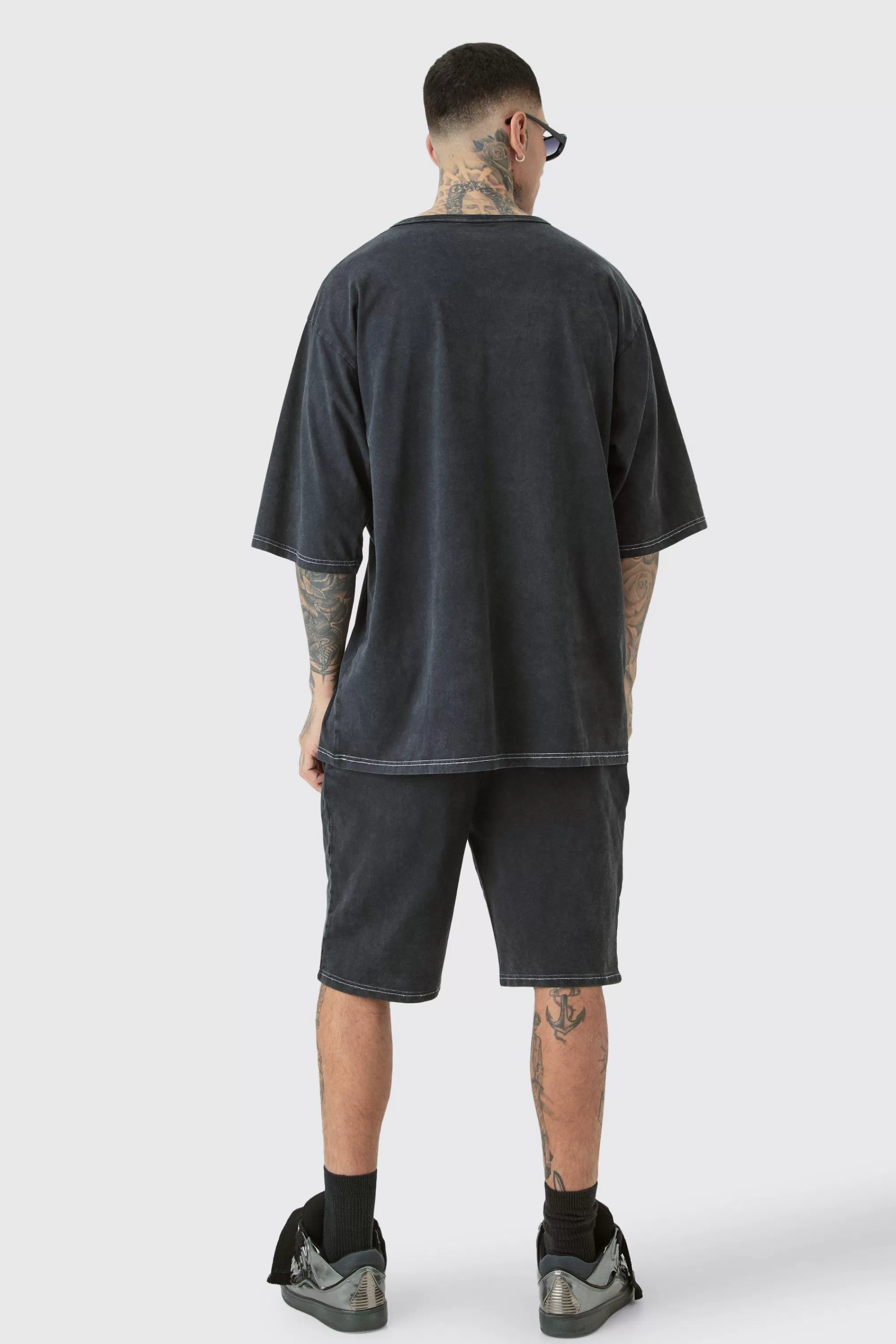 boohooMAN Tall Contrast Stitch Varsity T-shirt & Short Set | UK