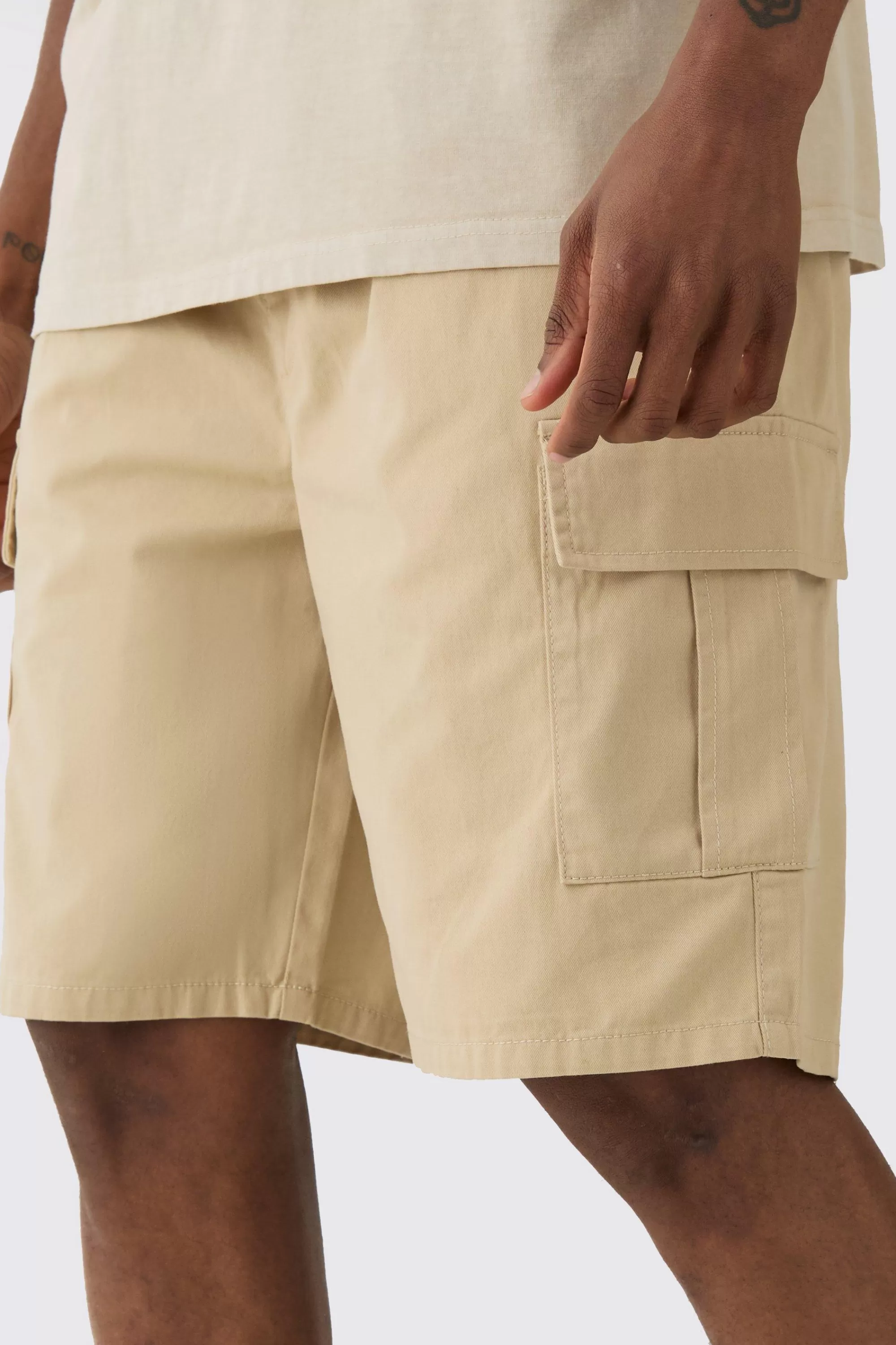 boohooMAN Tall Elasticated Waist Relaxed Fit Cargo Shorts | UK