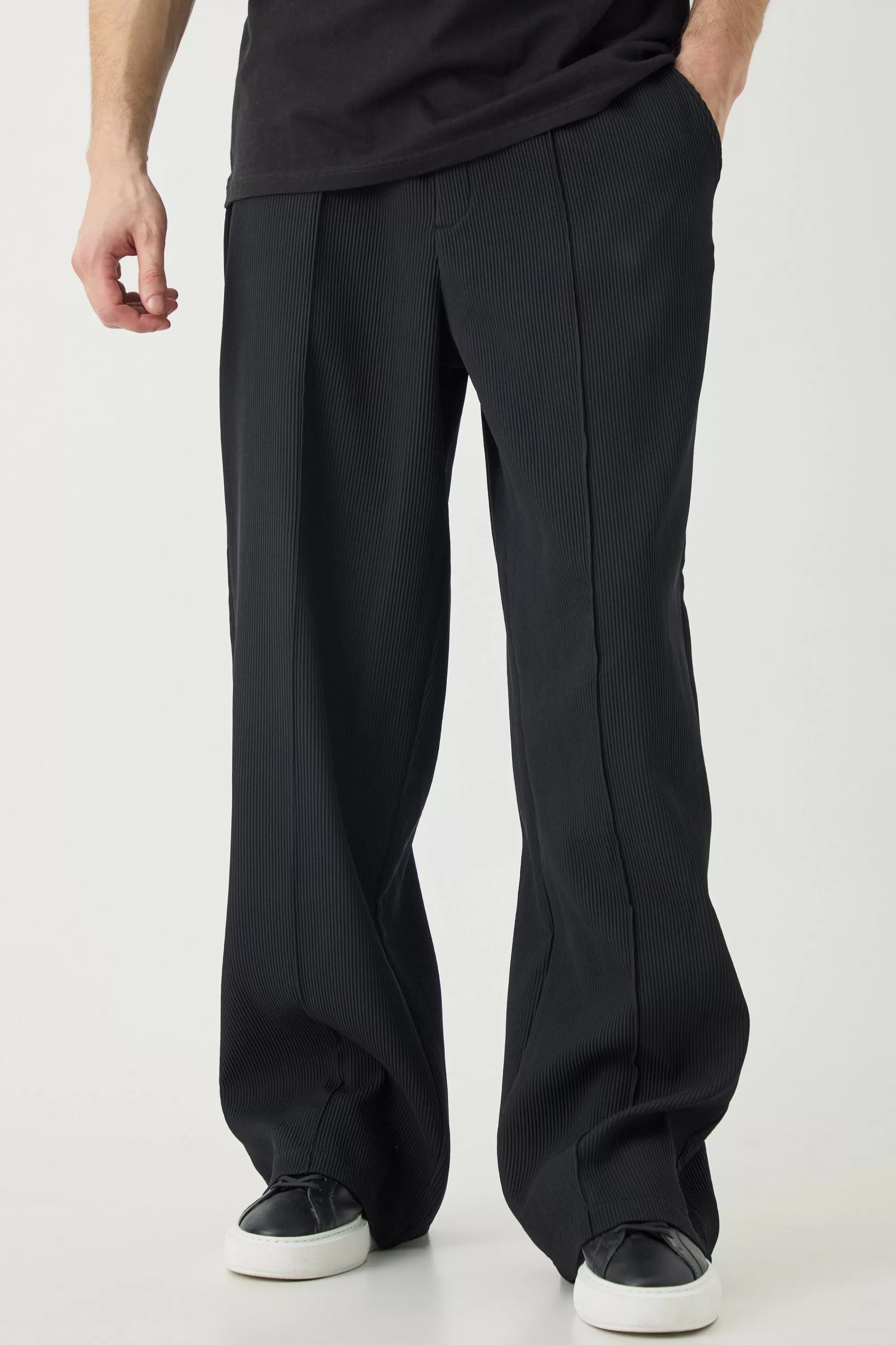 boohooMAN Tall Elasticated Waist Wide Leg Pleated Pintuck Seam Trouser | UK