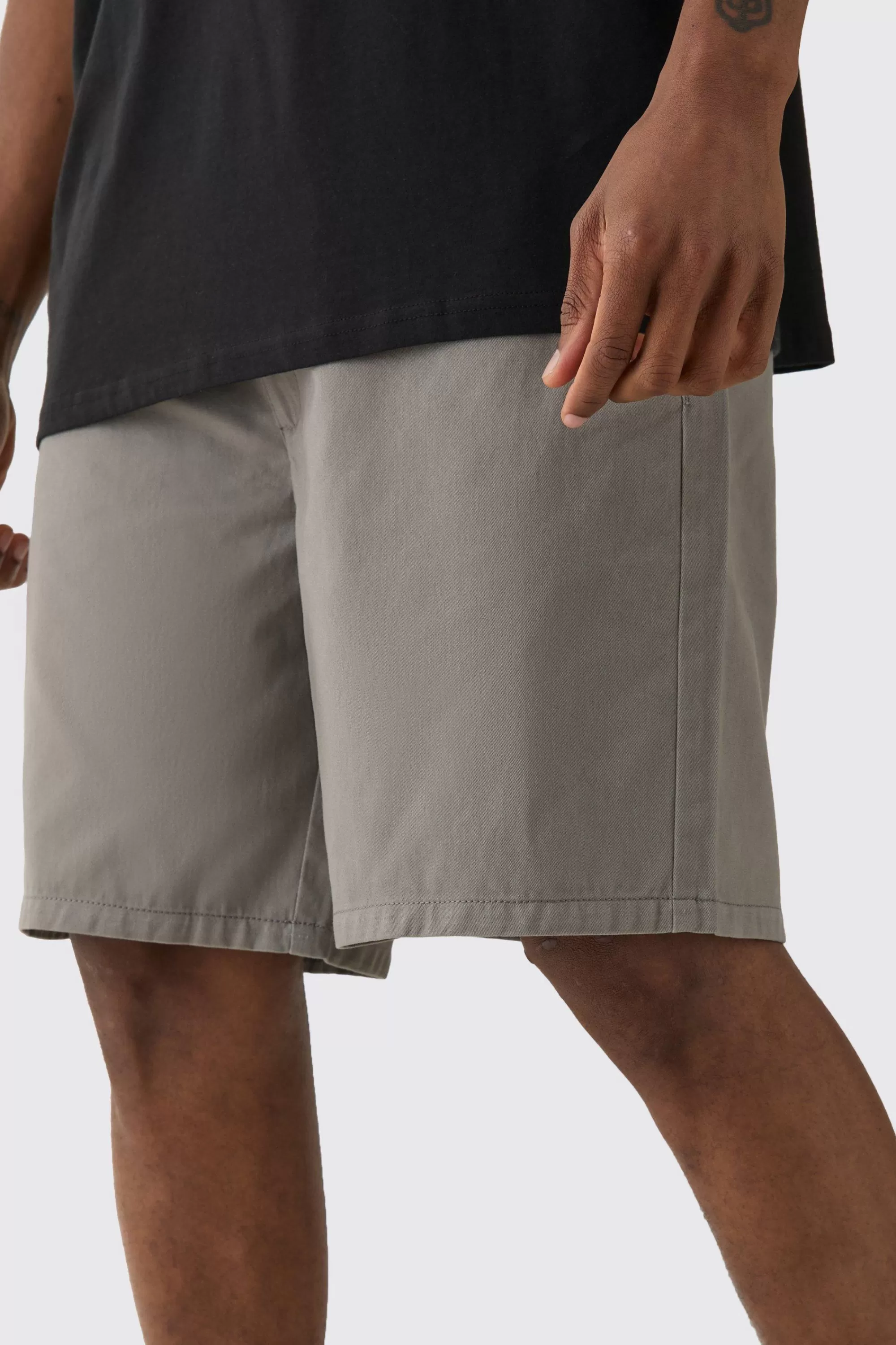 boohooMAN Tall Fixed Waist Relaxed Fit Short Shorts | UK
