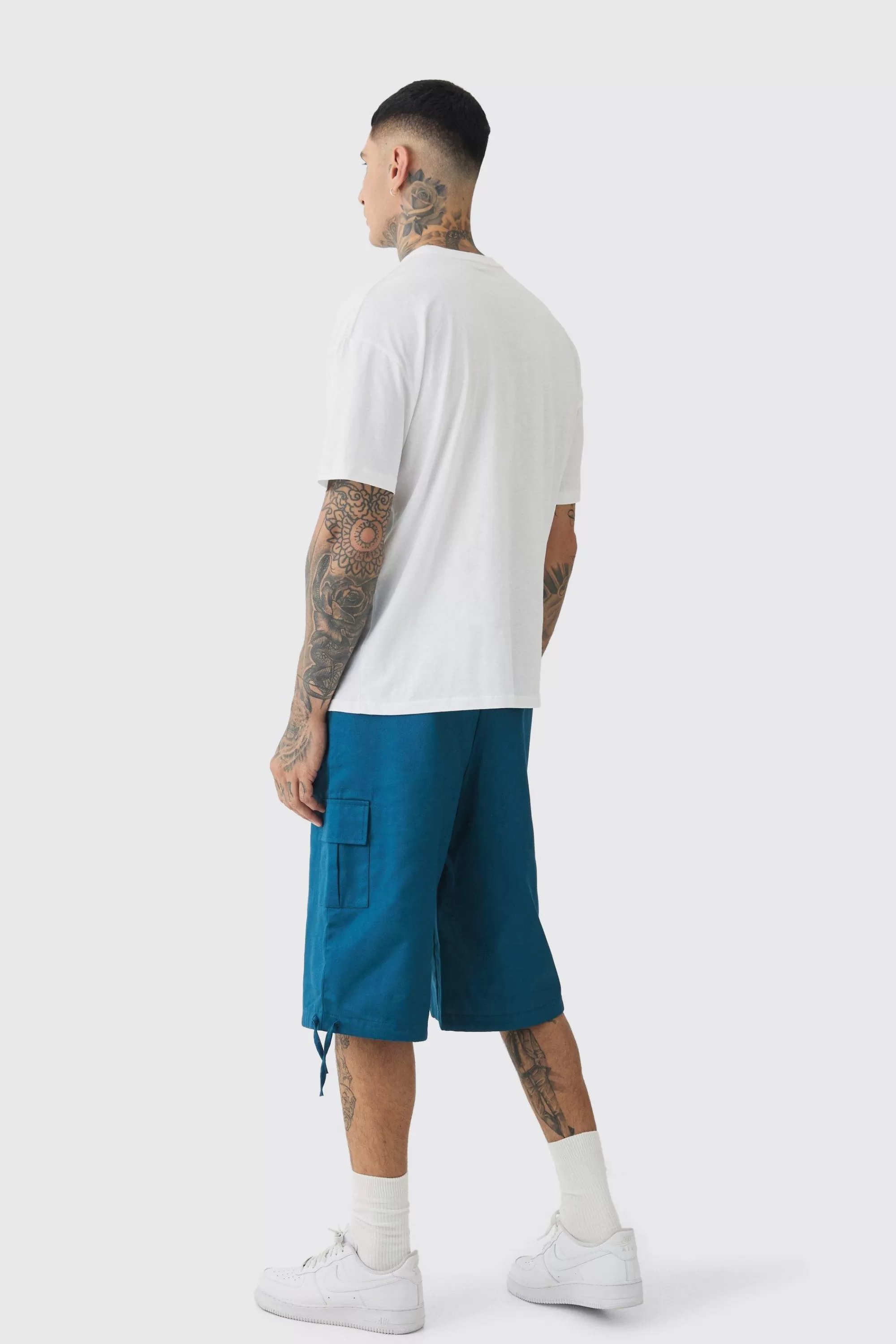 boohooMAN Tall Fixed Waistband Twill Cargo Jort | UK