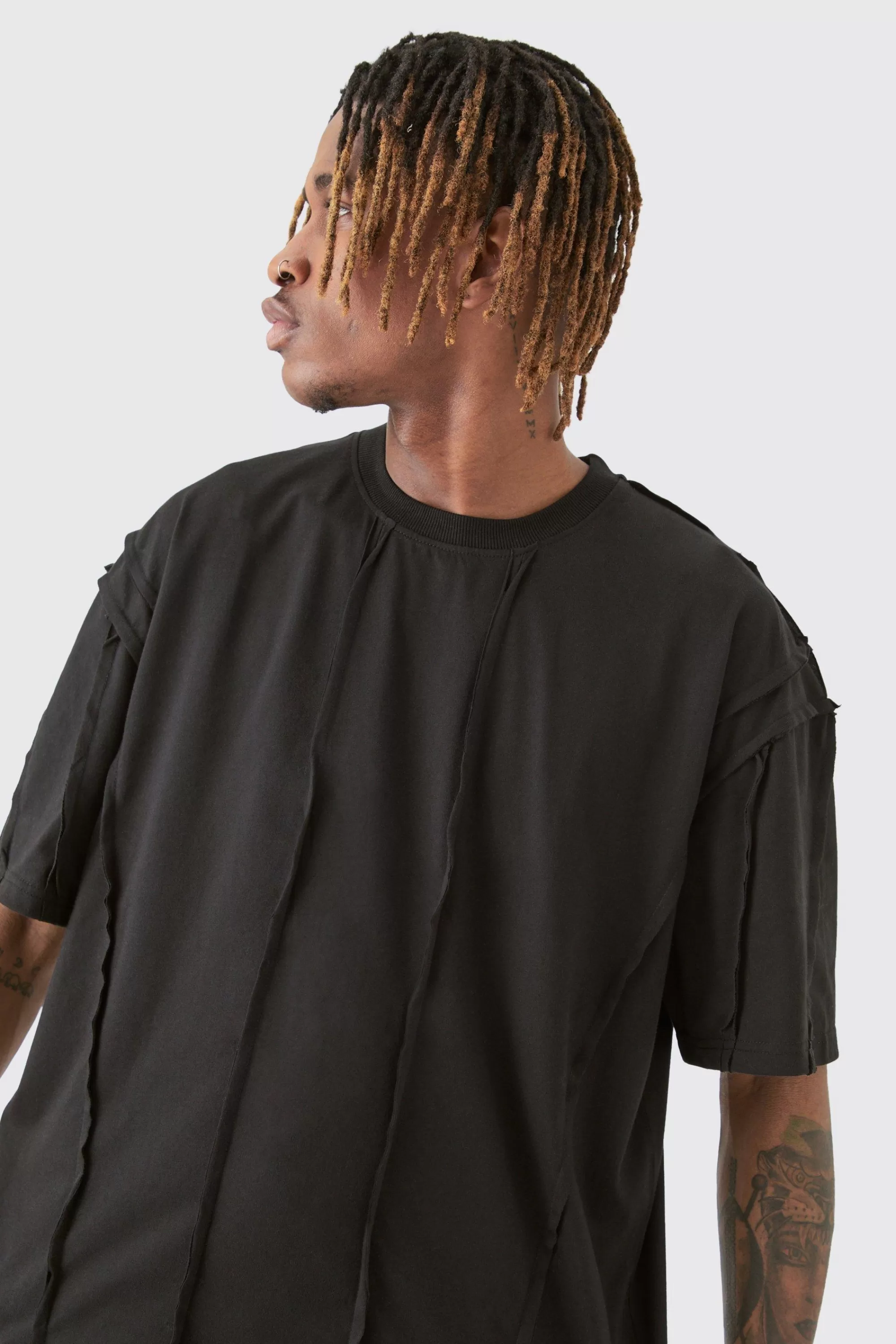 boohooMAN Tall Oversized Raw Interlock Seam T-shirt & Cargo Short Set | UK