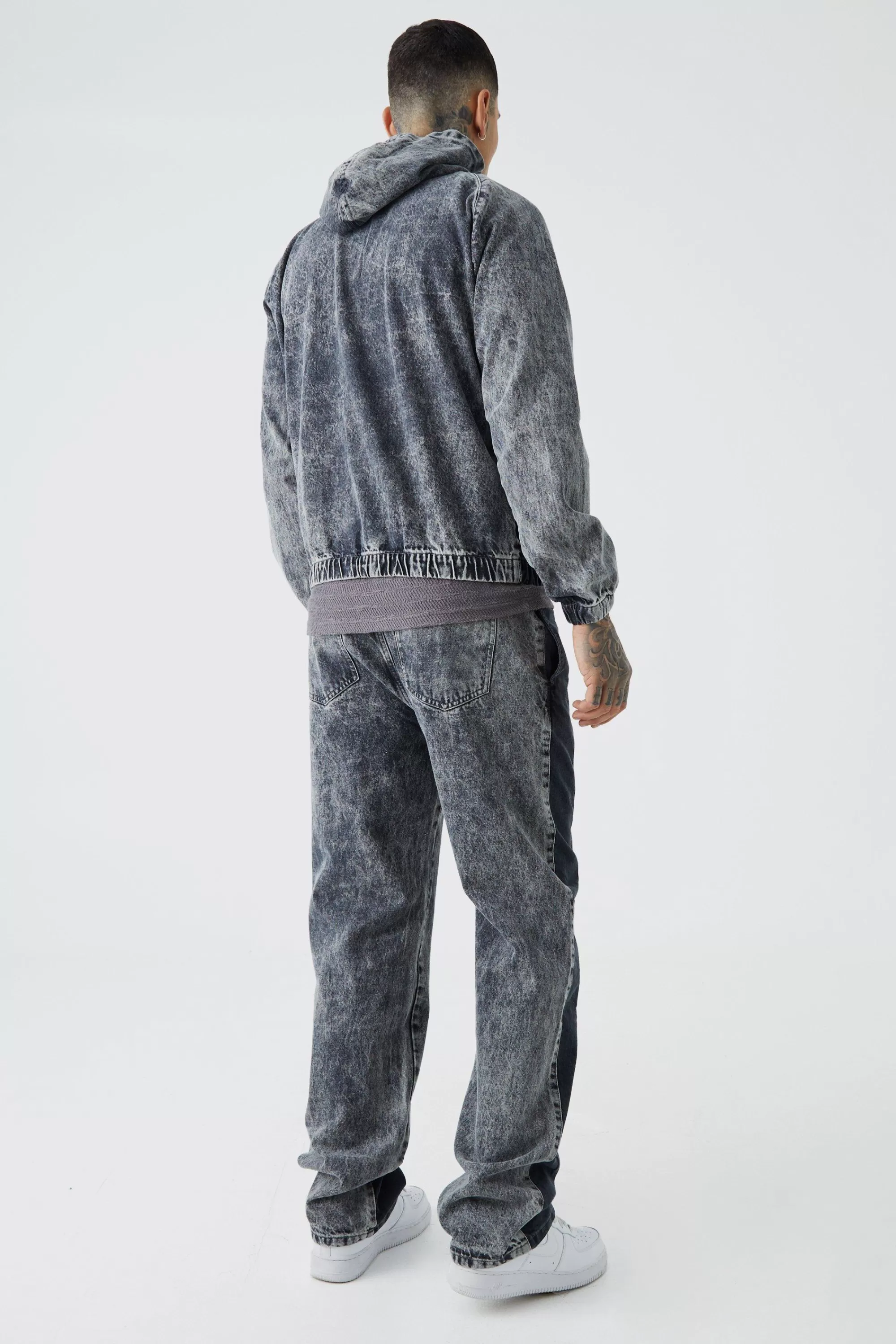 boohooMAN Tall Relaxed Fit Acid Wash Denim Jogger | UK