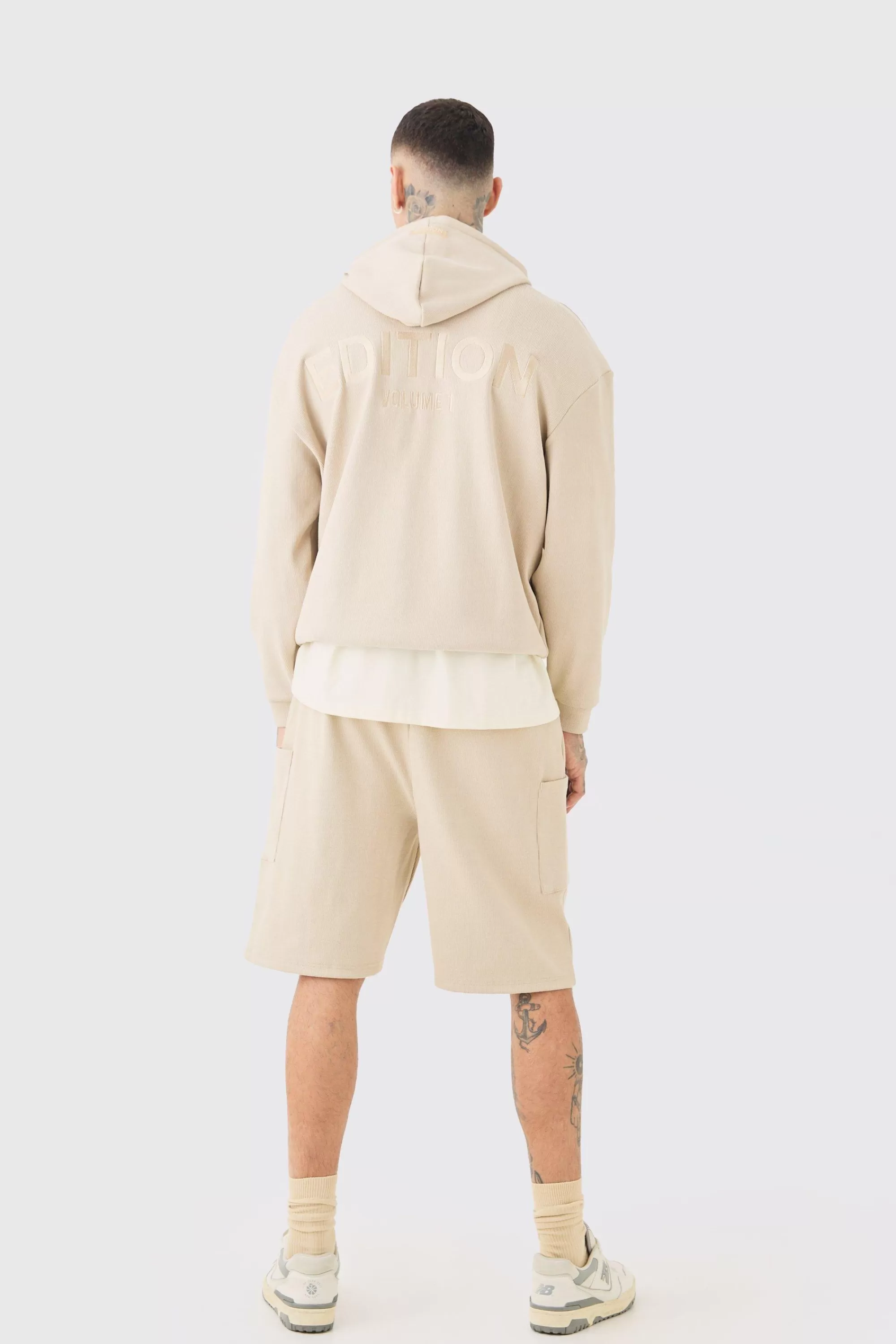 boohooMAN Tall Relaxed Heavyweight Ribbed Cargo Short | UK