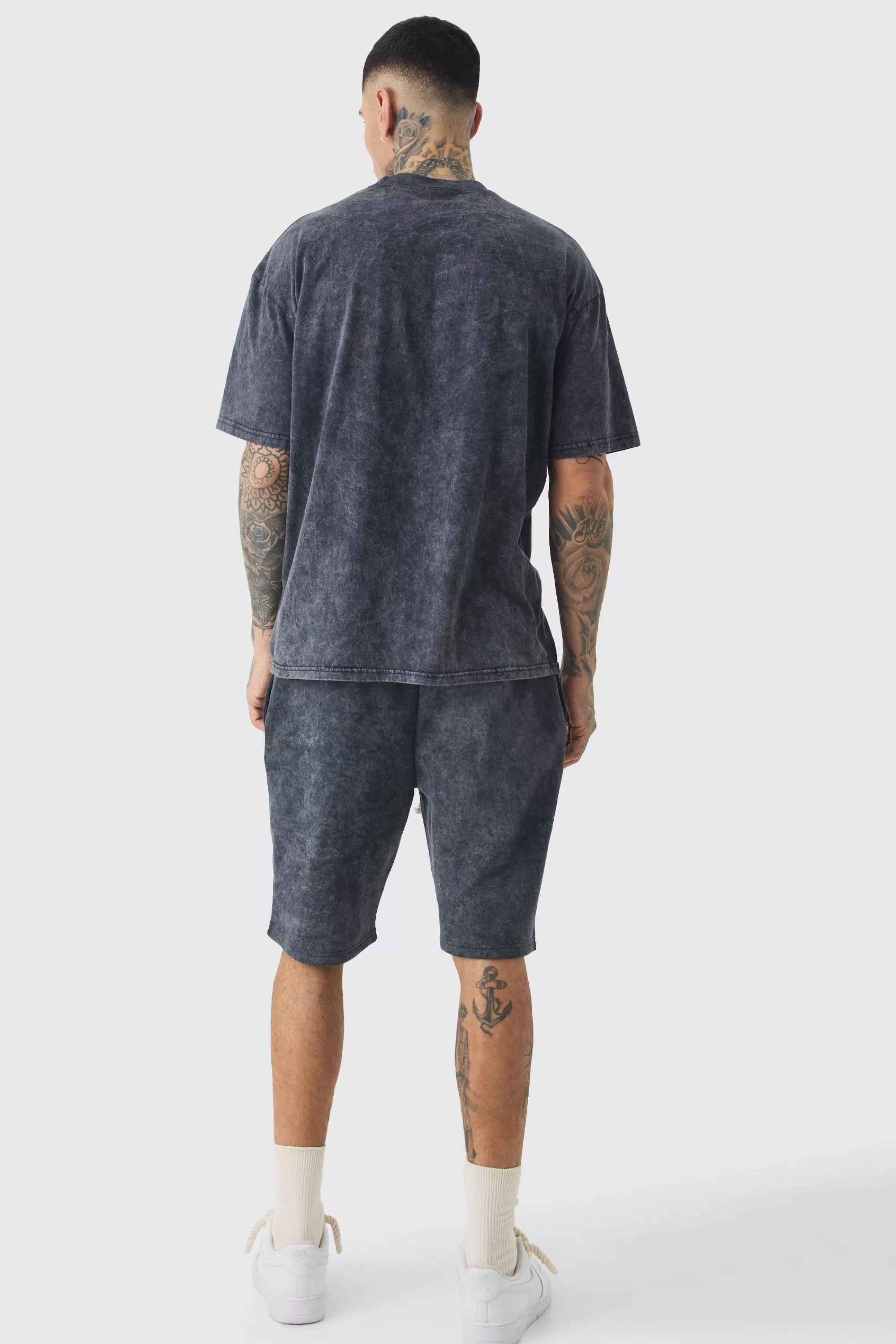 boohooMAN Tall Relaxed Limited Applique Washed Jersey Shorts | UK