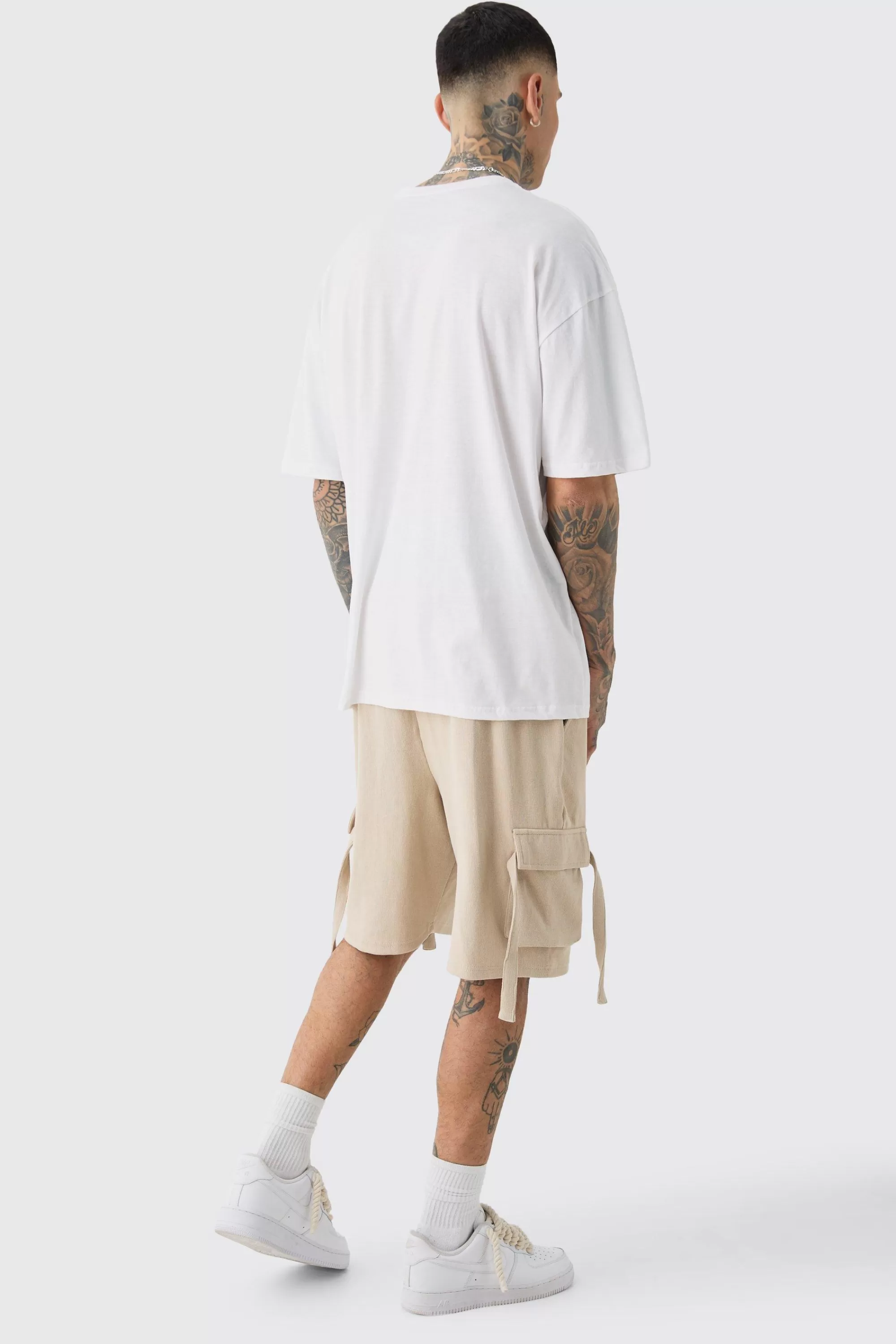 boohooMAN Tall Ribbed Relaxed Cargo Short In | UK