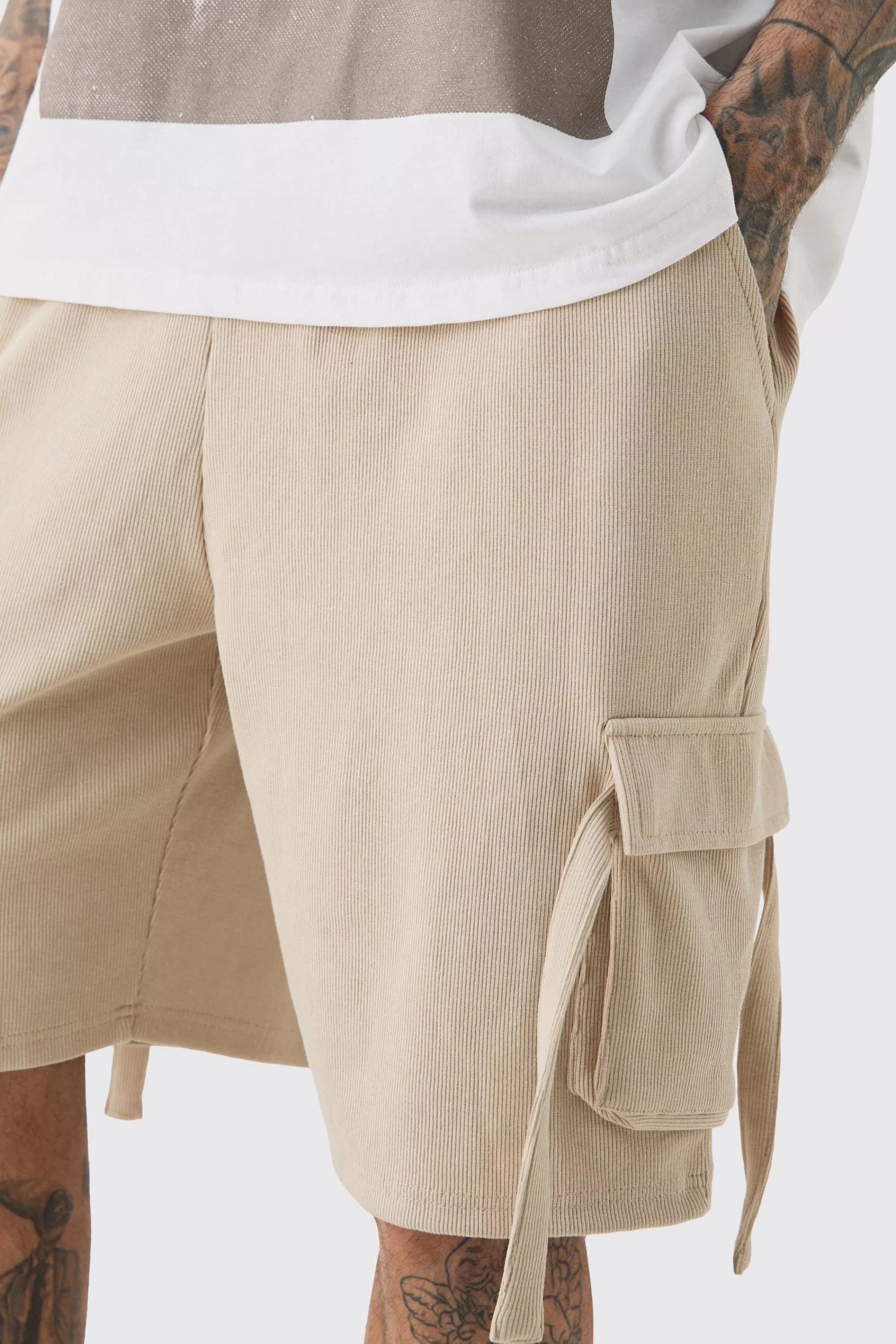 boohooMAN Tall Ribbed Relaxed Cargo Short In | UK