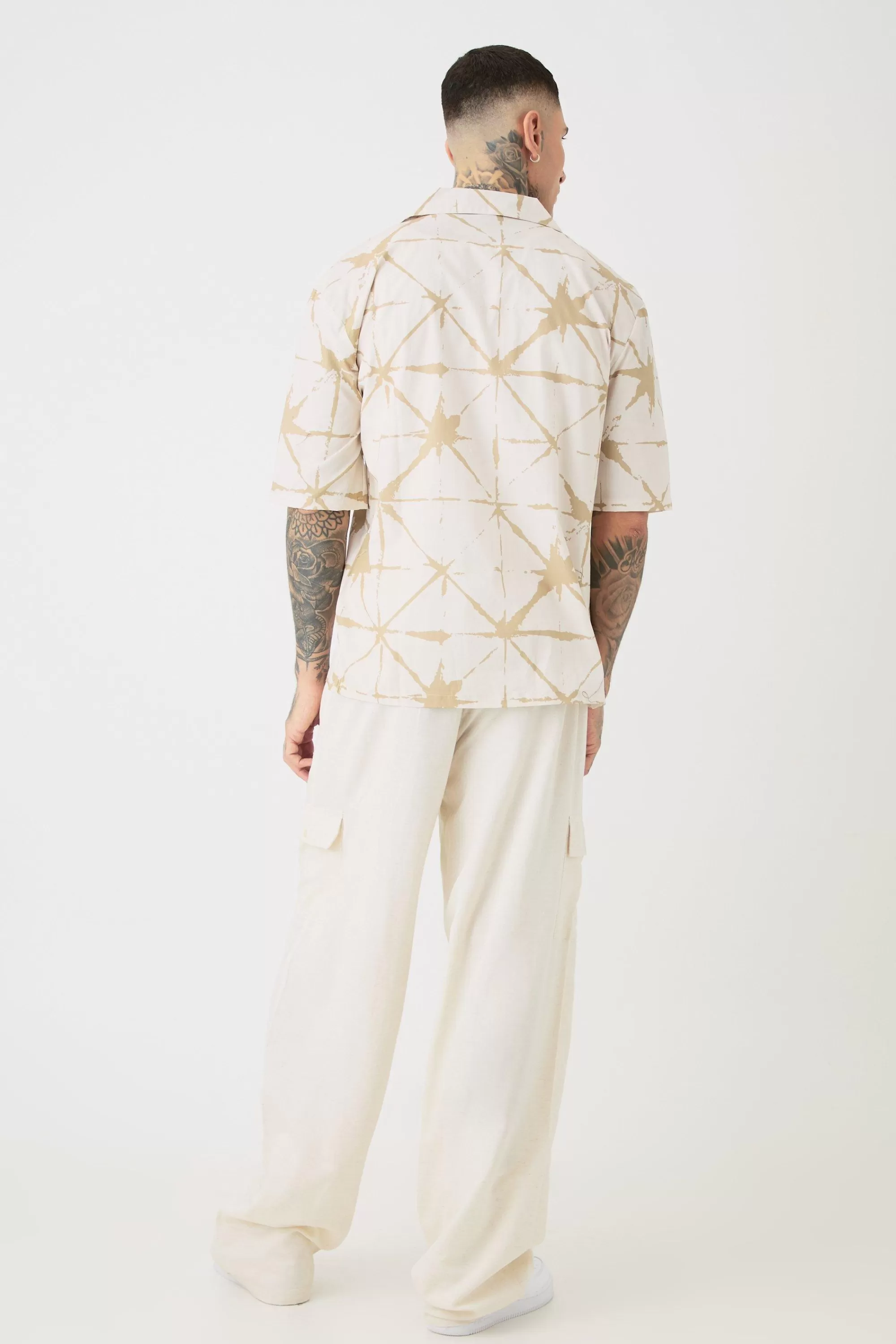 boohooMAN Tall Short Sleeve Drop Revere Abstract Poplin Print Shirt | UK