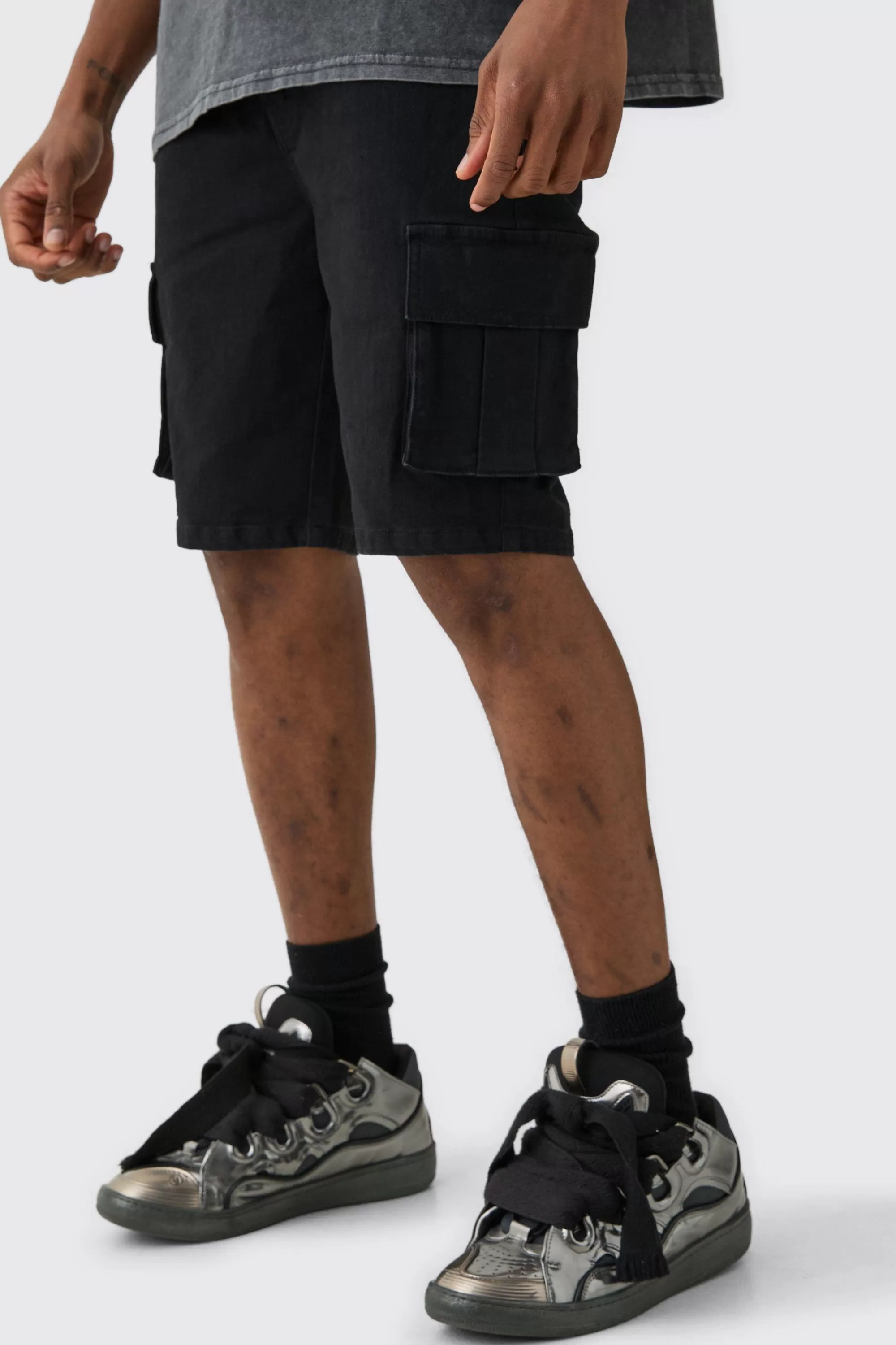 boohooMAN Tall Skinny Stretch Cargo Denim Shorts In Black | UK