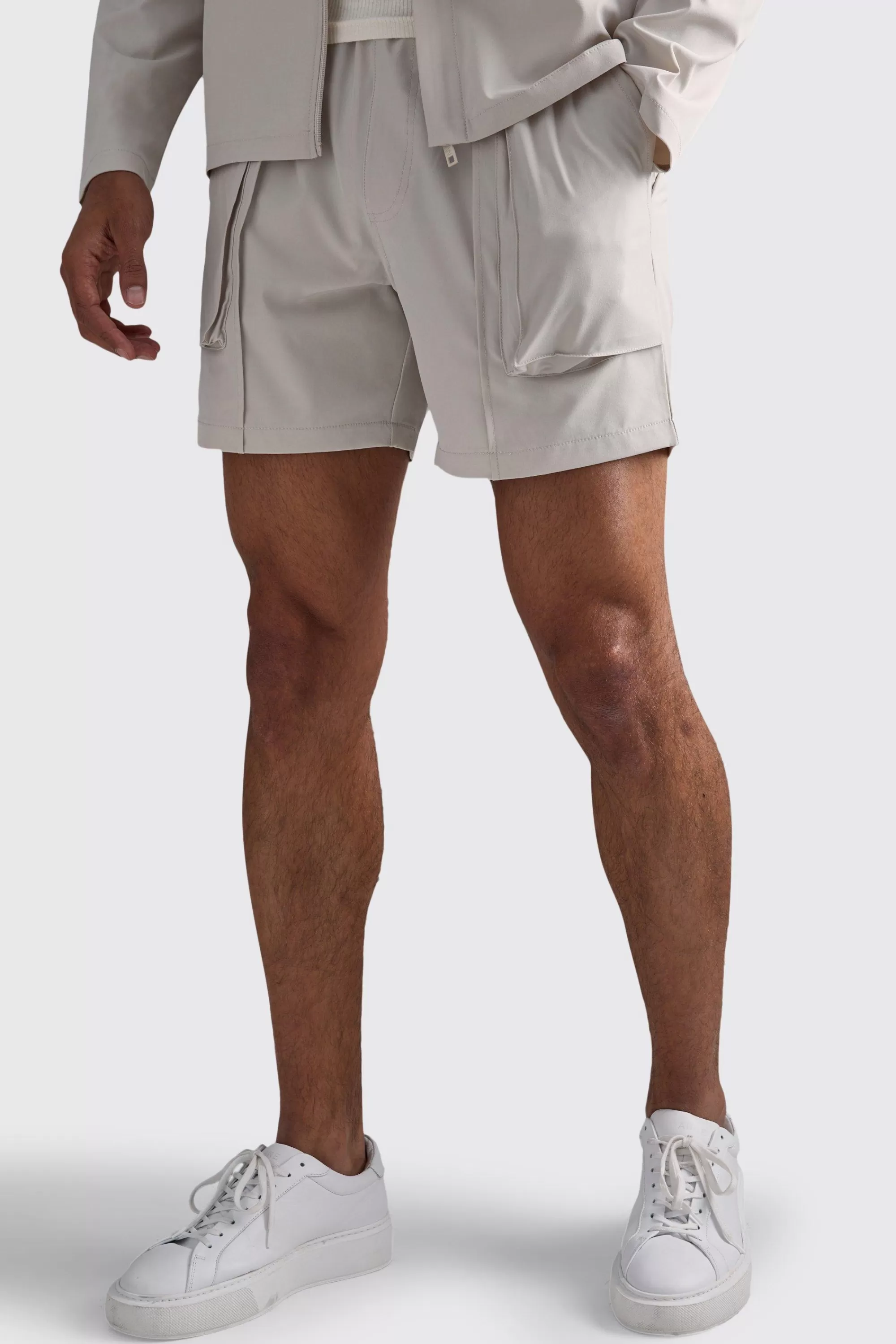 boohooMAN Technical Stretch Smart Pleat Short | UK