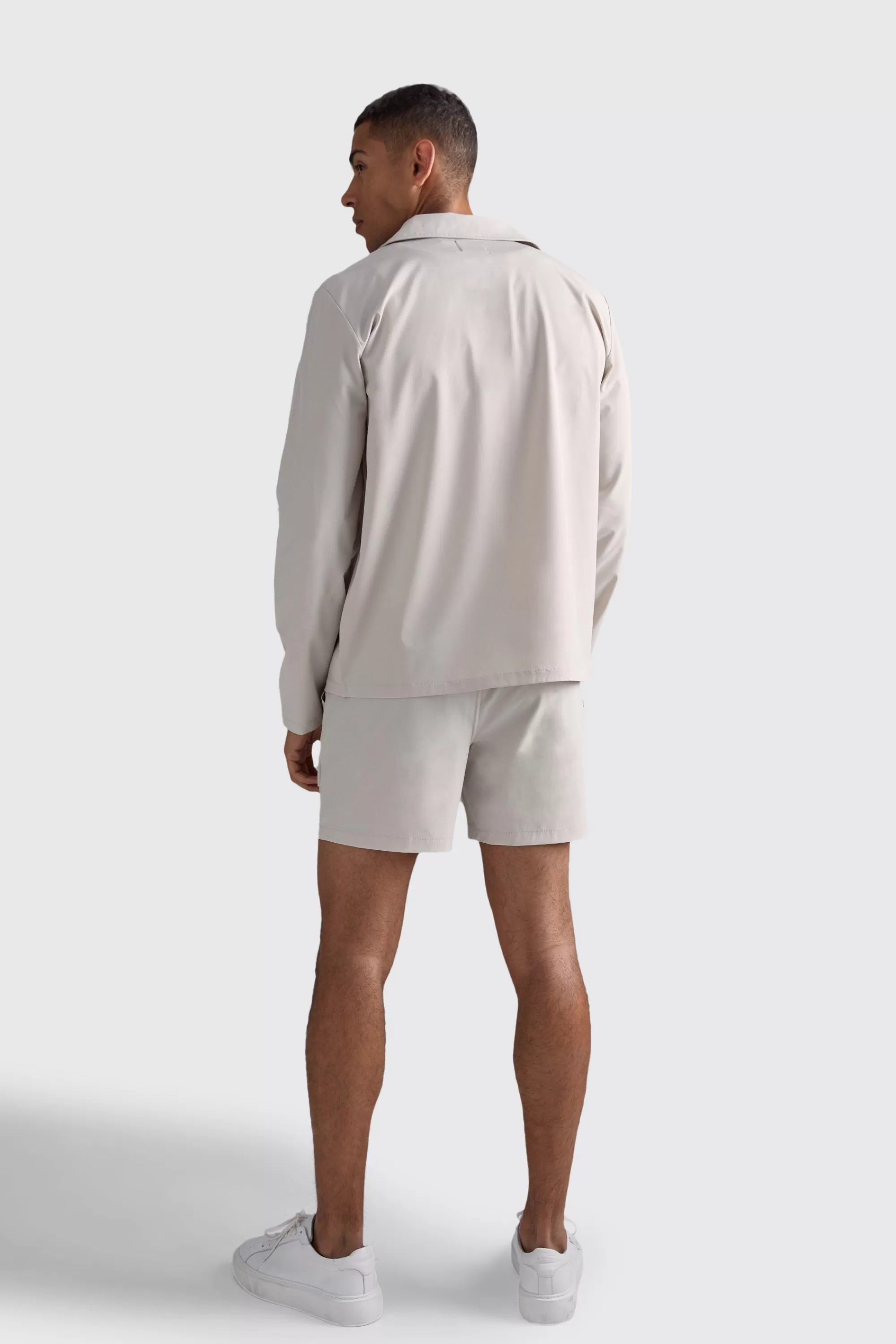 boohooMAN Technical Stretch Smart Pleat Short | UK