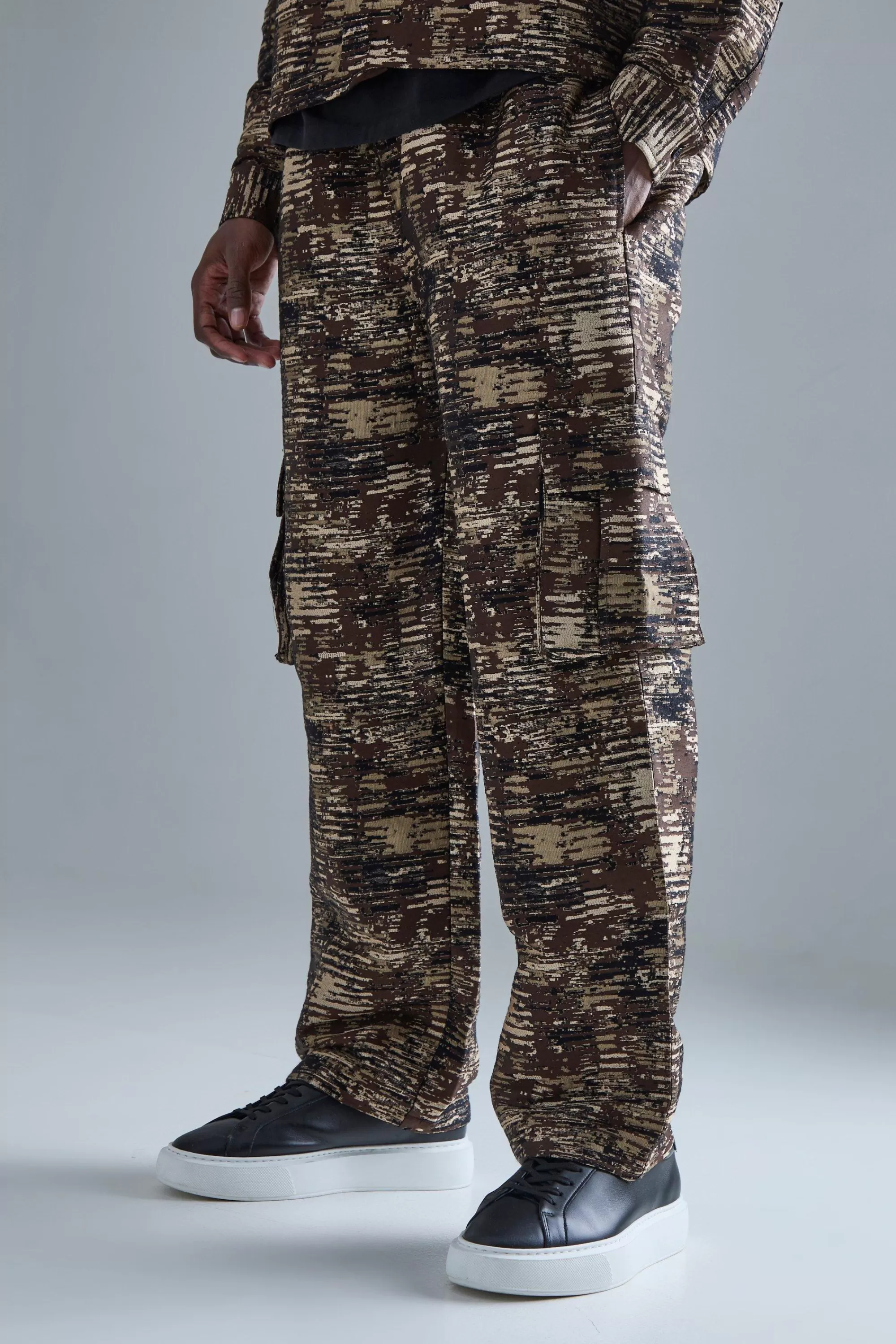 boohooMAN Textured Camo Relaxed Cargo Trouser | UK