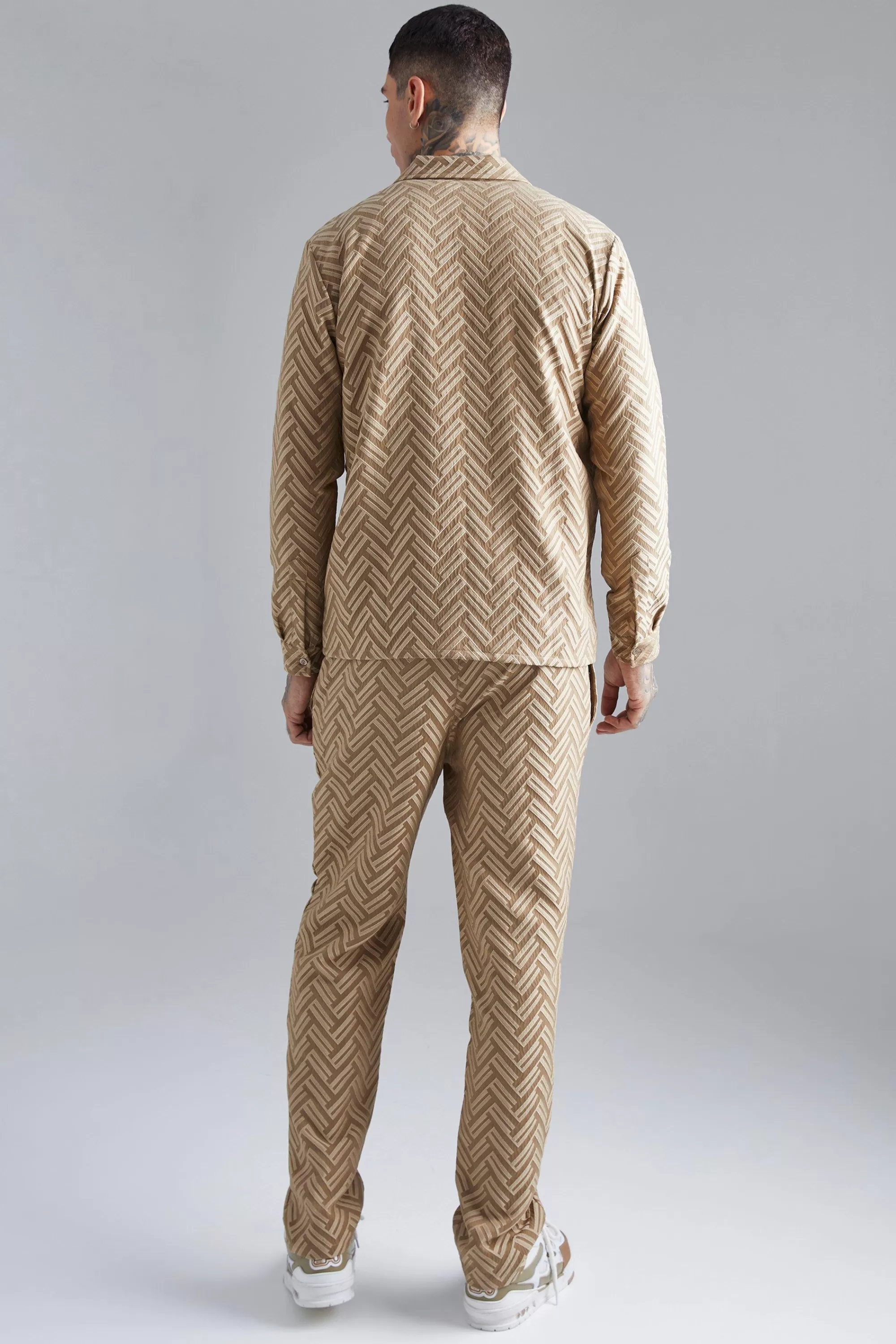 boohooMAN Tonal Geo Smart Straight Trouser | UK