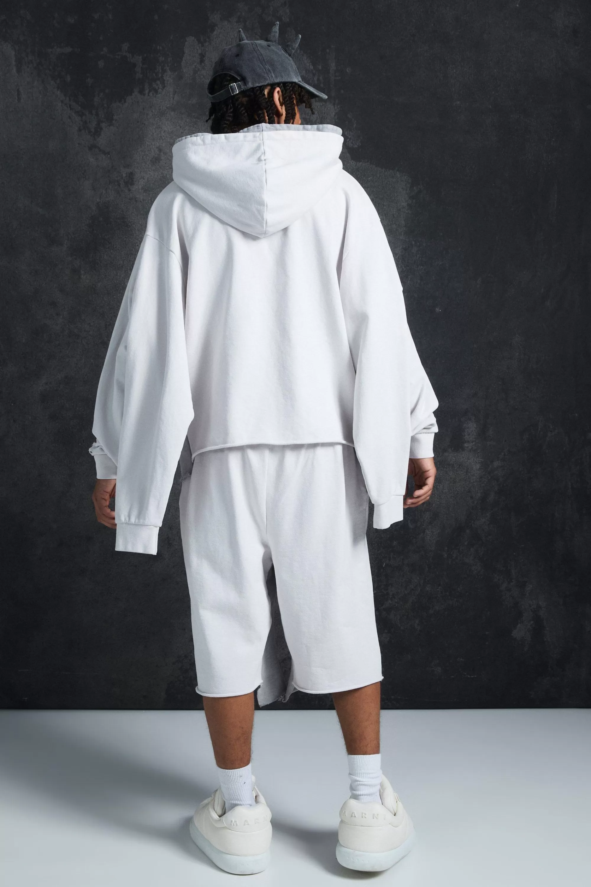 boohooMAN Trippie Redd Relaxed Washed & Distressed Double Waistband Long Length Short | UK