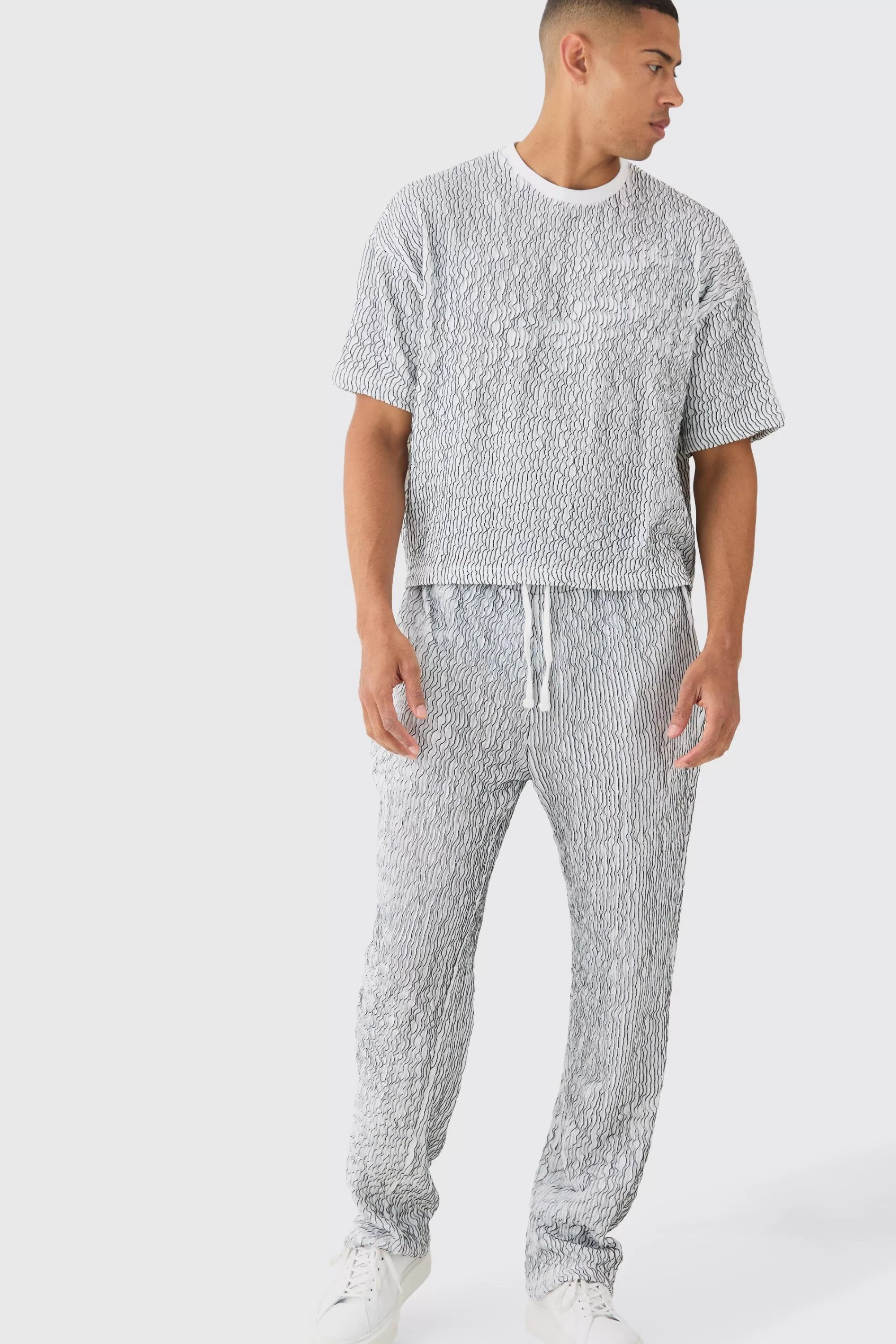 boohooMAN Two Tone Boxy Ripple Pleated T-shirt & Trouser | UK
