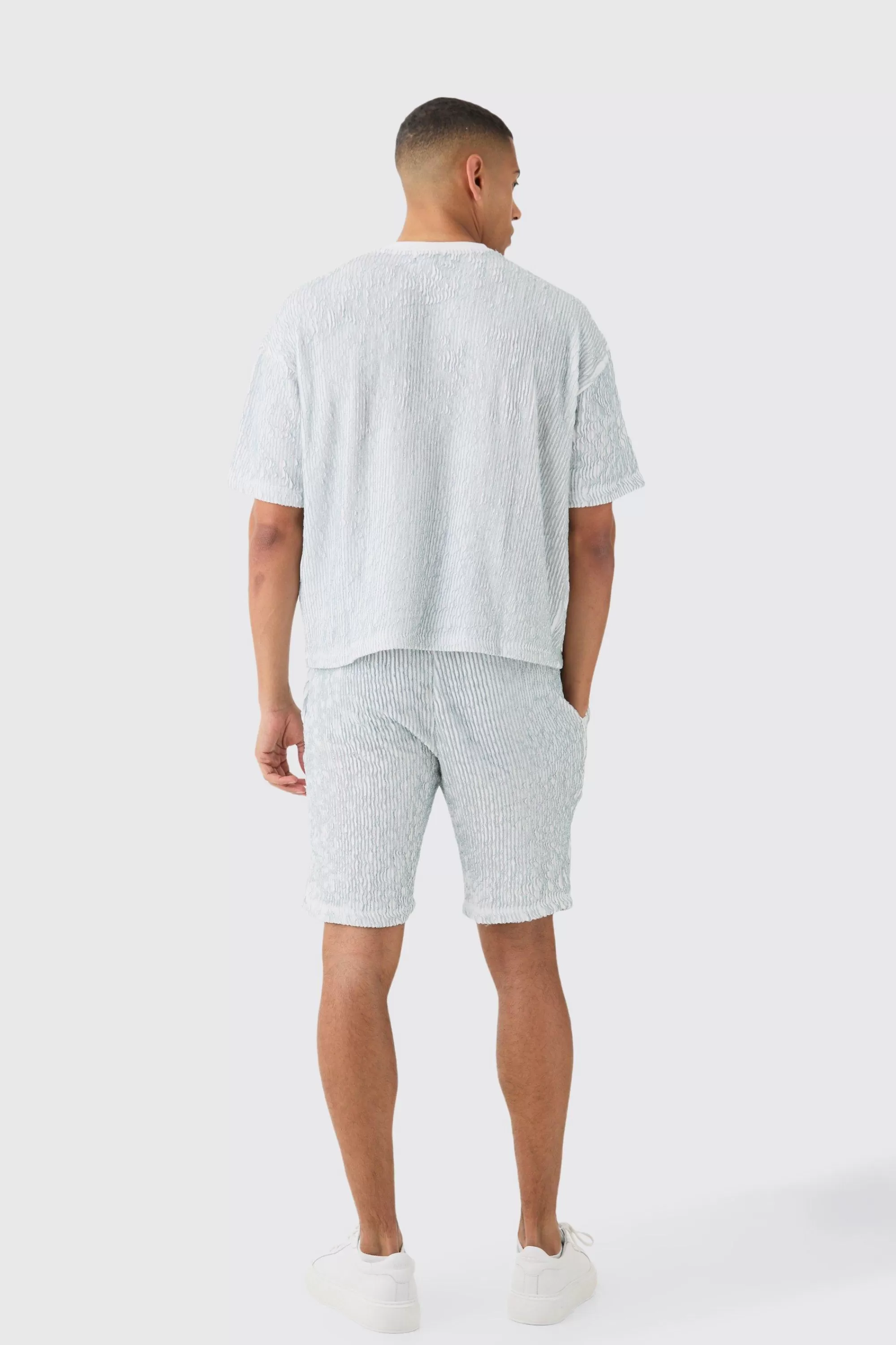 boohooMAN Two Tone Boxy Ripple Pleated T-shirt And Short | UK