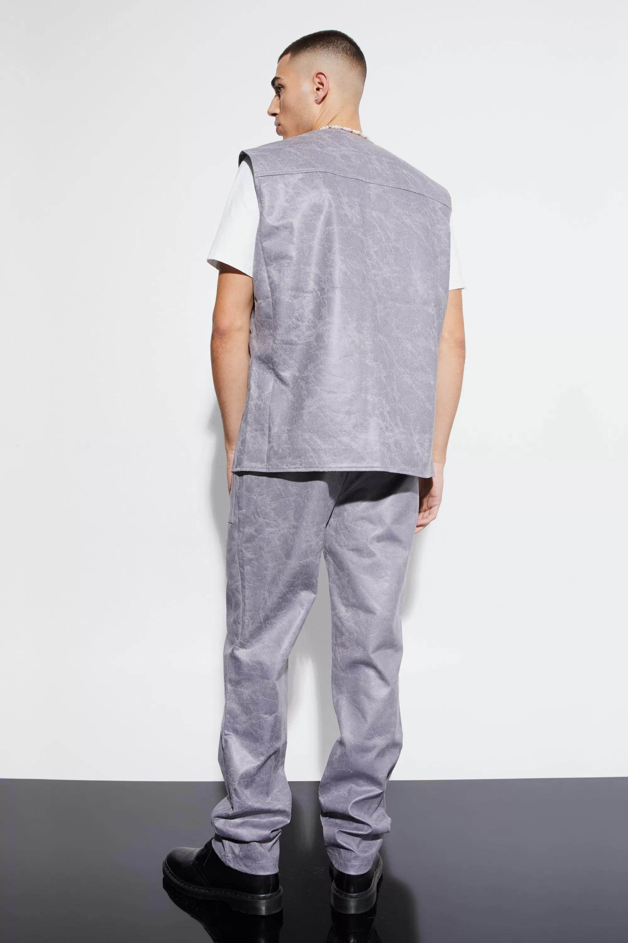 boohooMAN Vintage Pu Straight Leg Zip Suit Trousers | UK