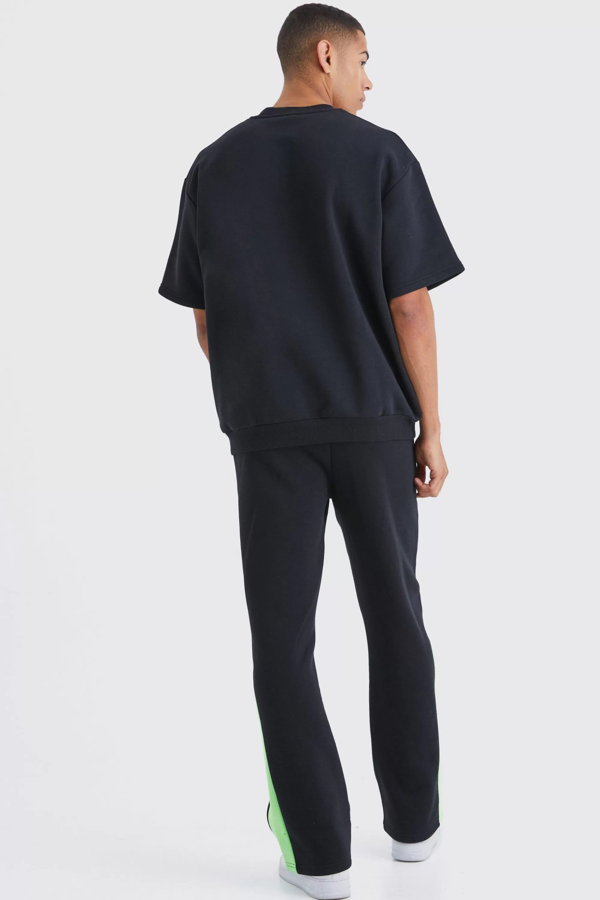 boohooMAN Worldwide Graphic Half Sleeve Sweat Gusset Tracksuit | UK
