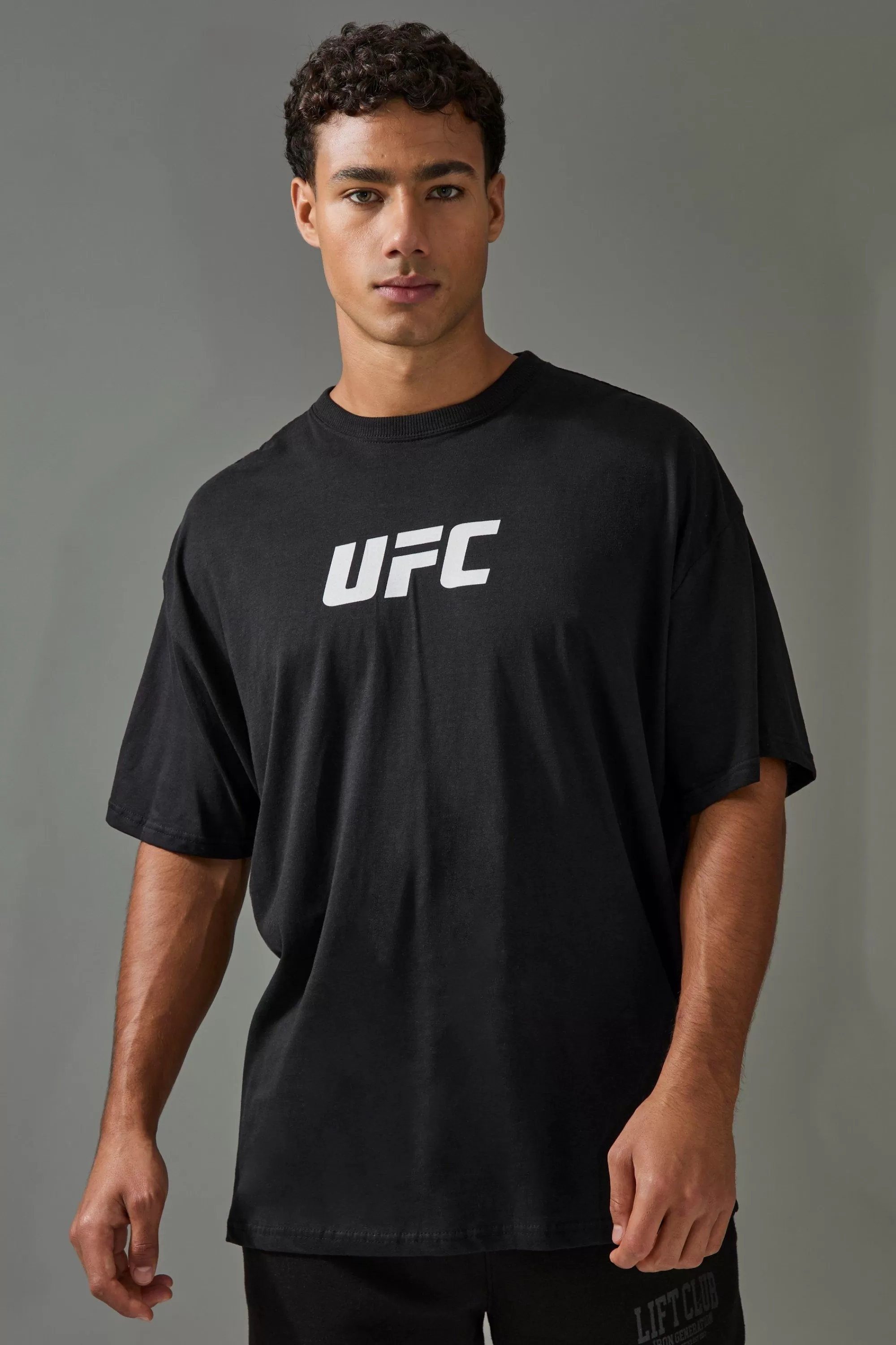 boohooMAN Active Oversized UFC Focus Fuels Champions License T-shirt | UK black Store