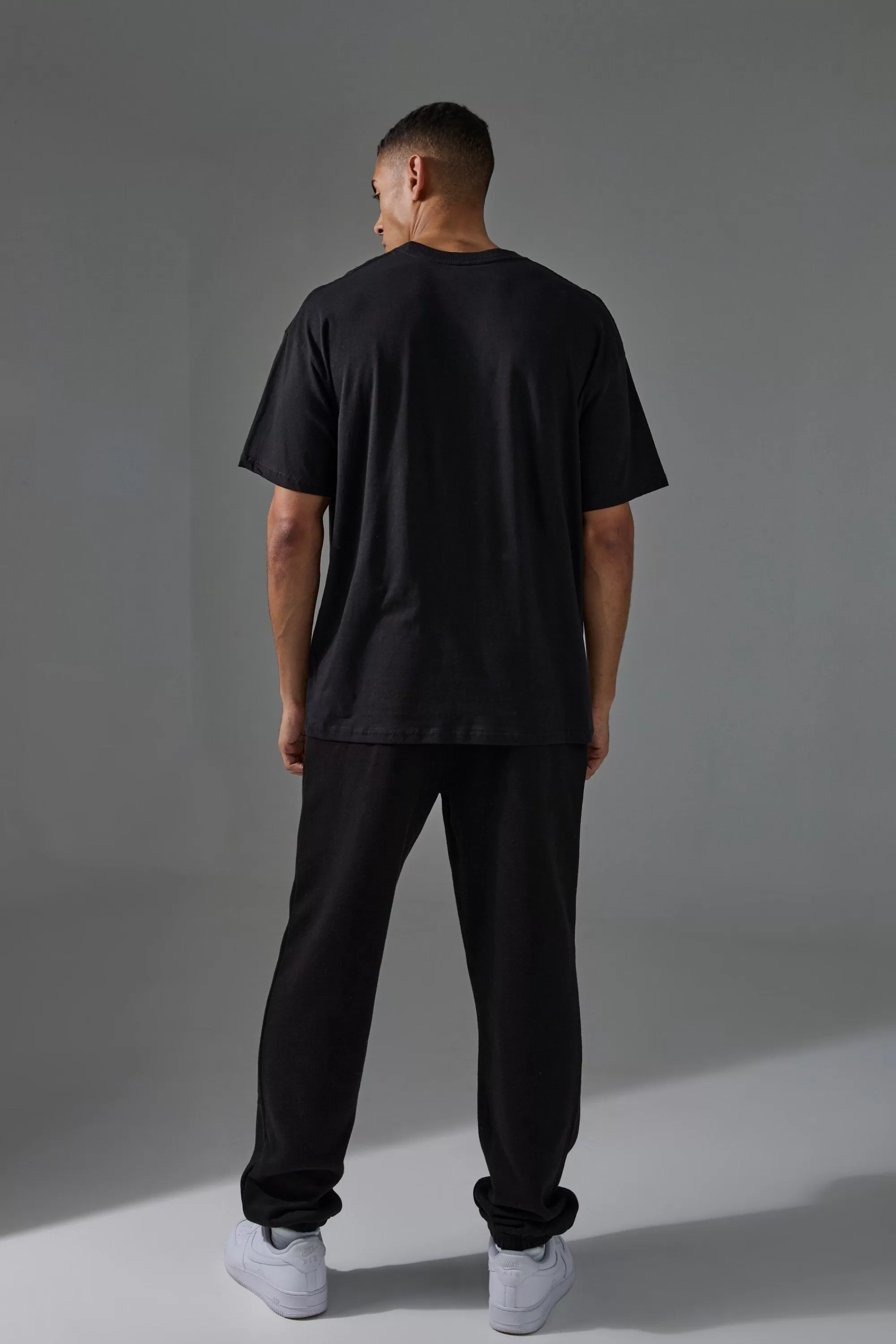 boohooMAN Active Oversized UFC Graphic License T-shirt | UK black Hot