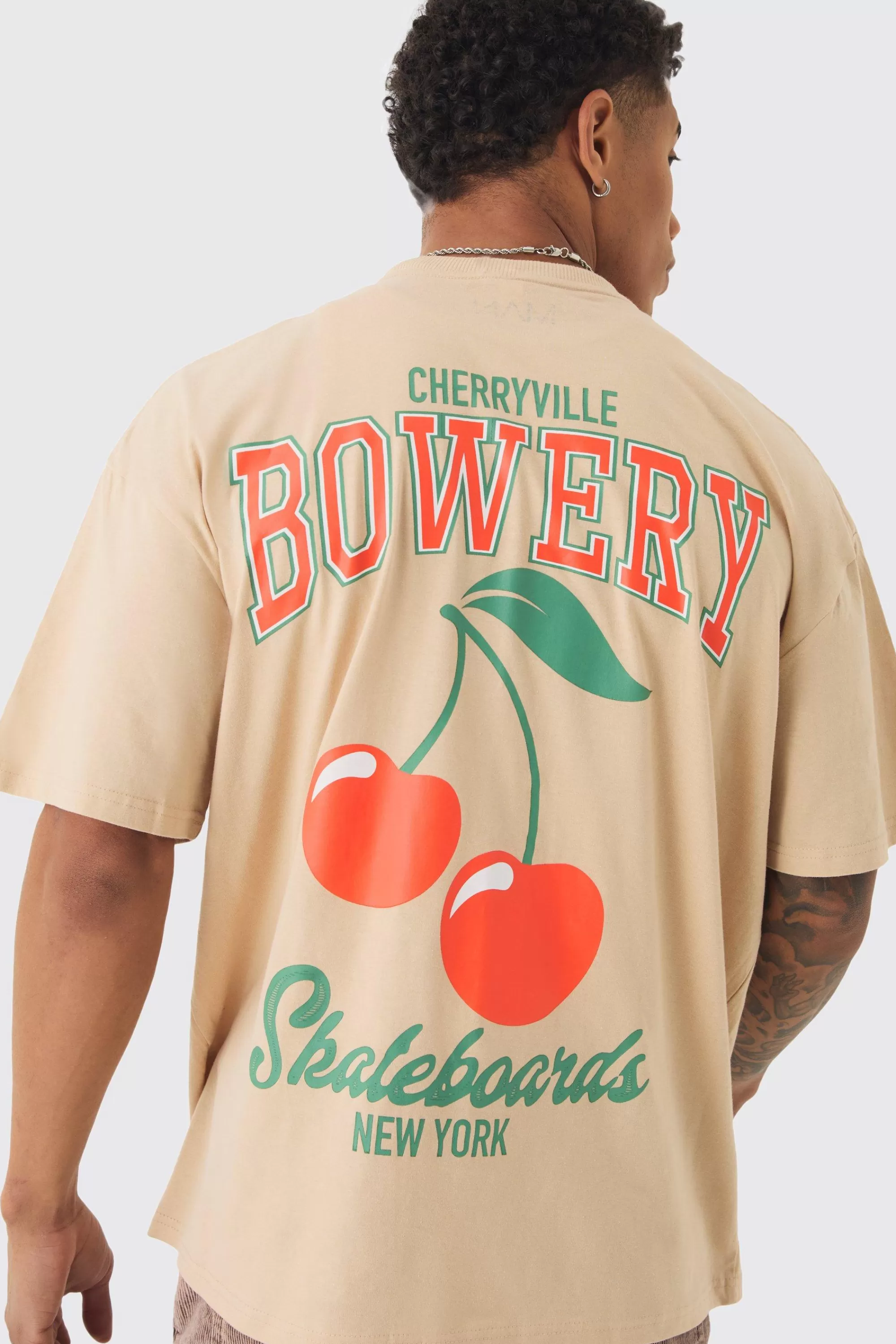 boohooMAN Boxy Washed Cherry Print T-shirt | UK sand Hot