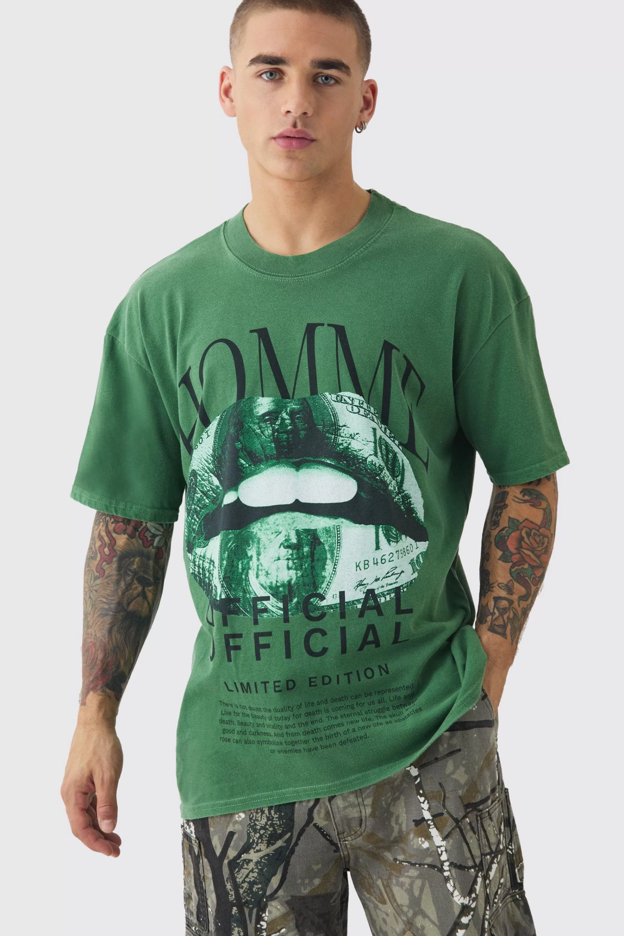 boohooMAN Loose Washed Money Lip Print T-shirt | UK green Clearance